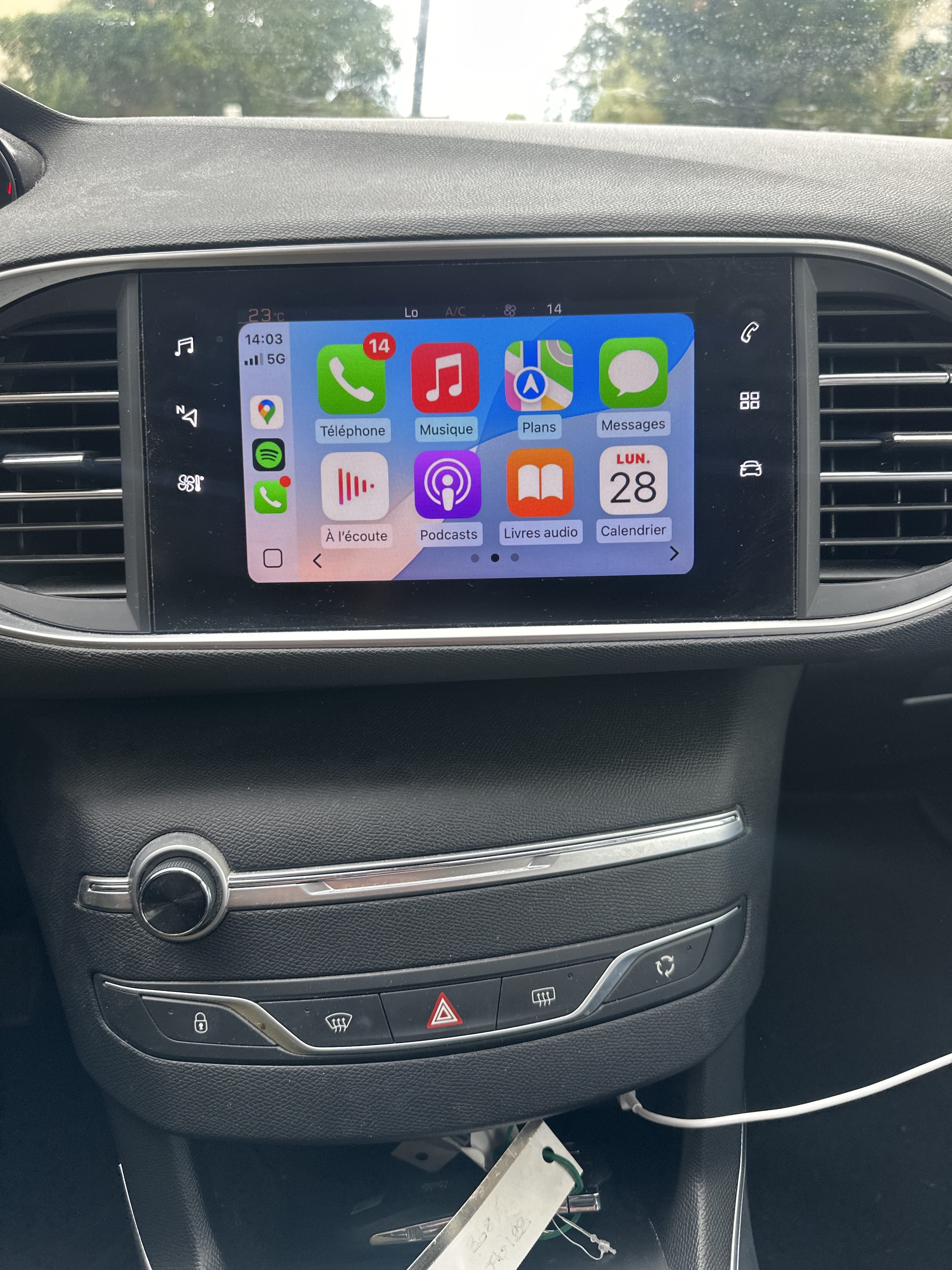 Peugeot 308 avec Apple CarPlay