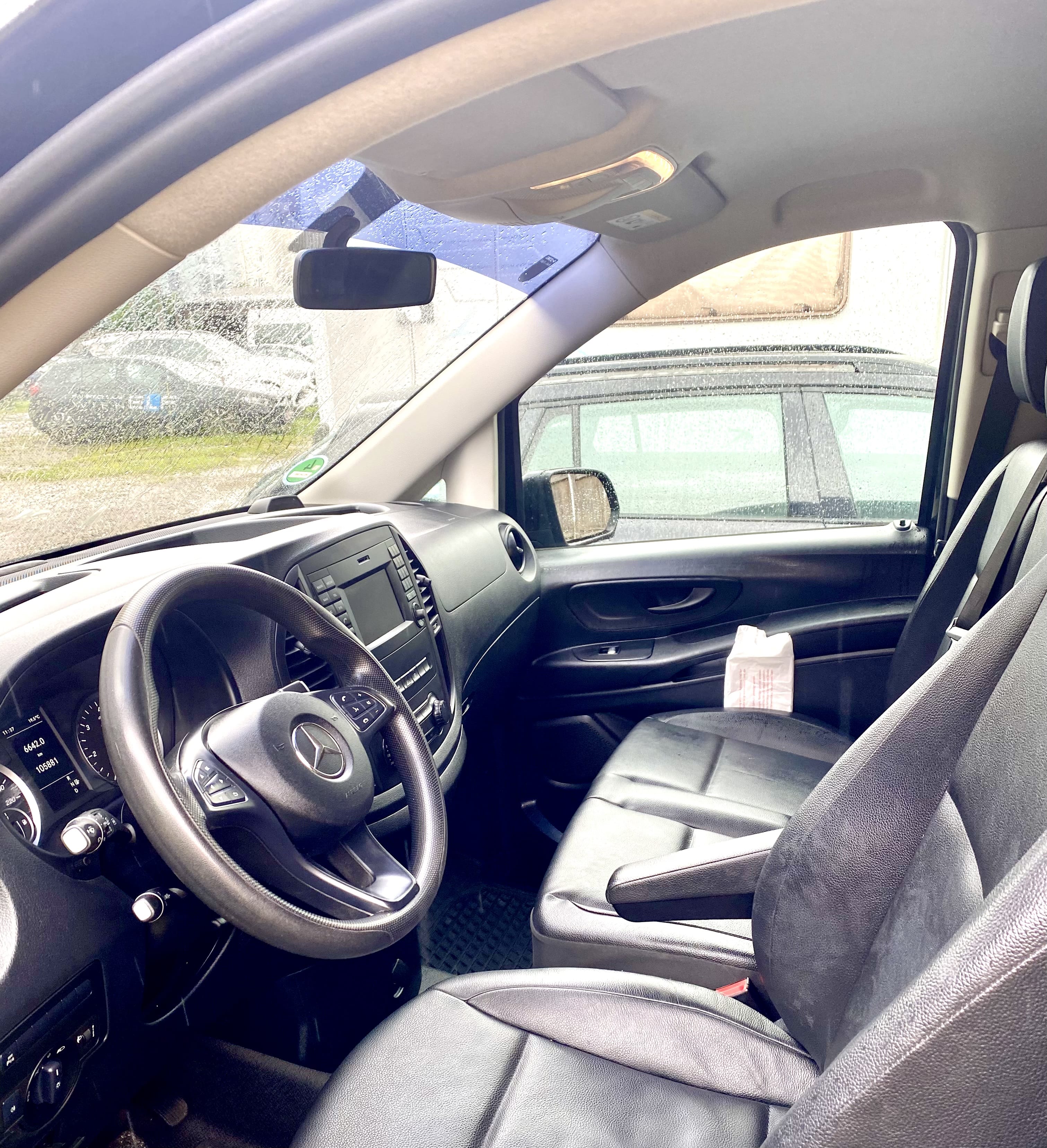 Mercedes-Benz Vito mit Navigationsgerät