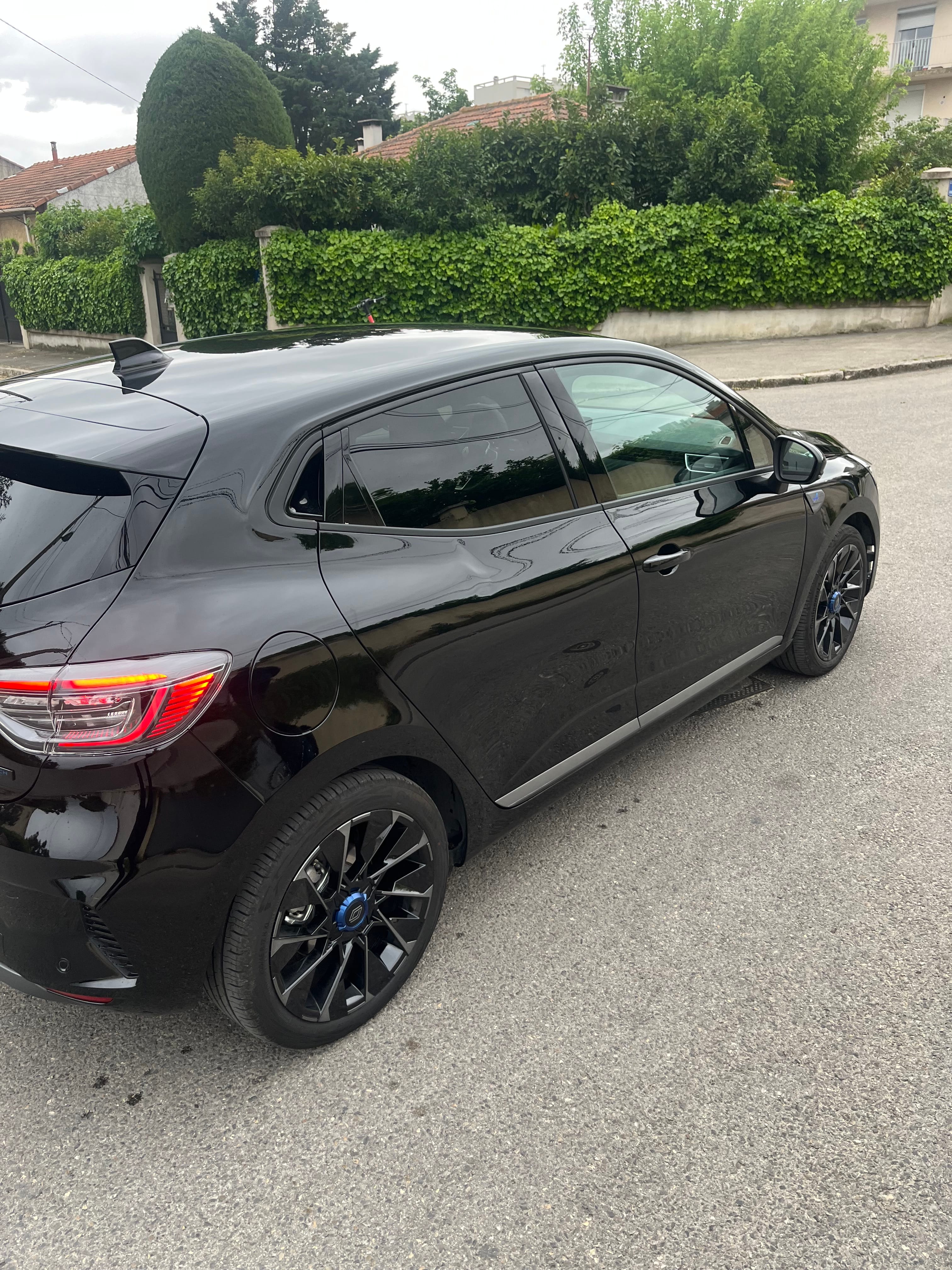 Renault Clio E-tech con GPS