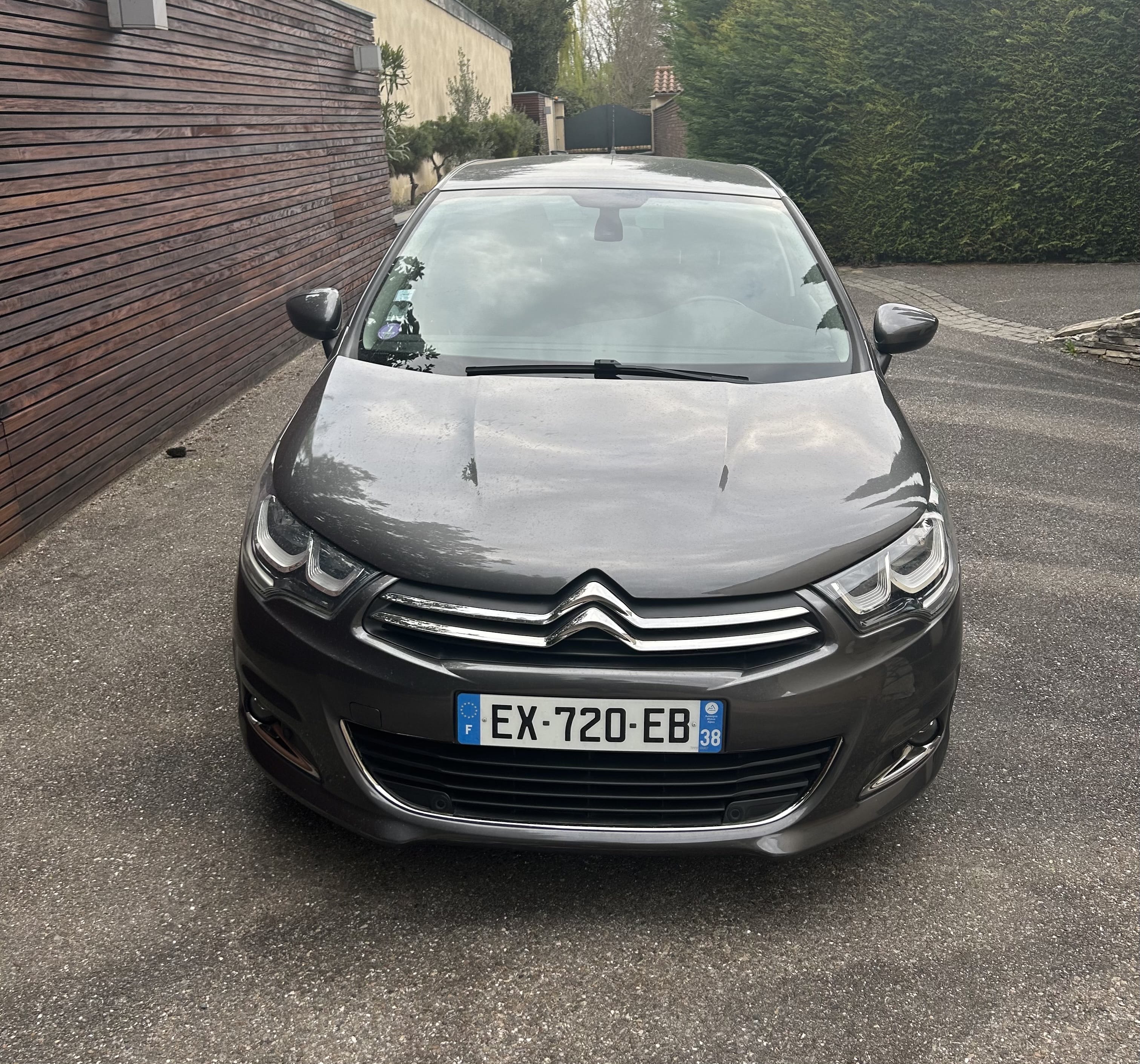 Citroen C4 with Bluetooth audio