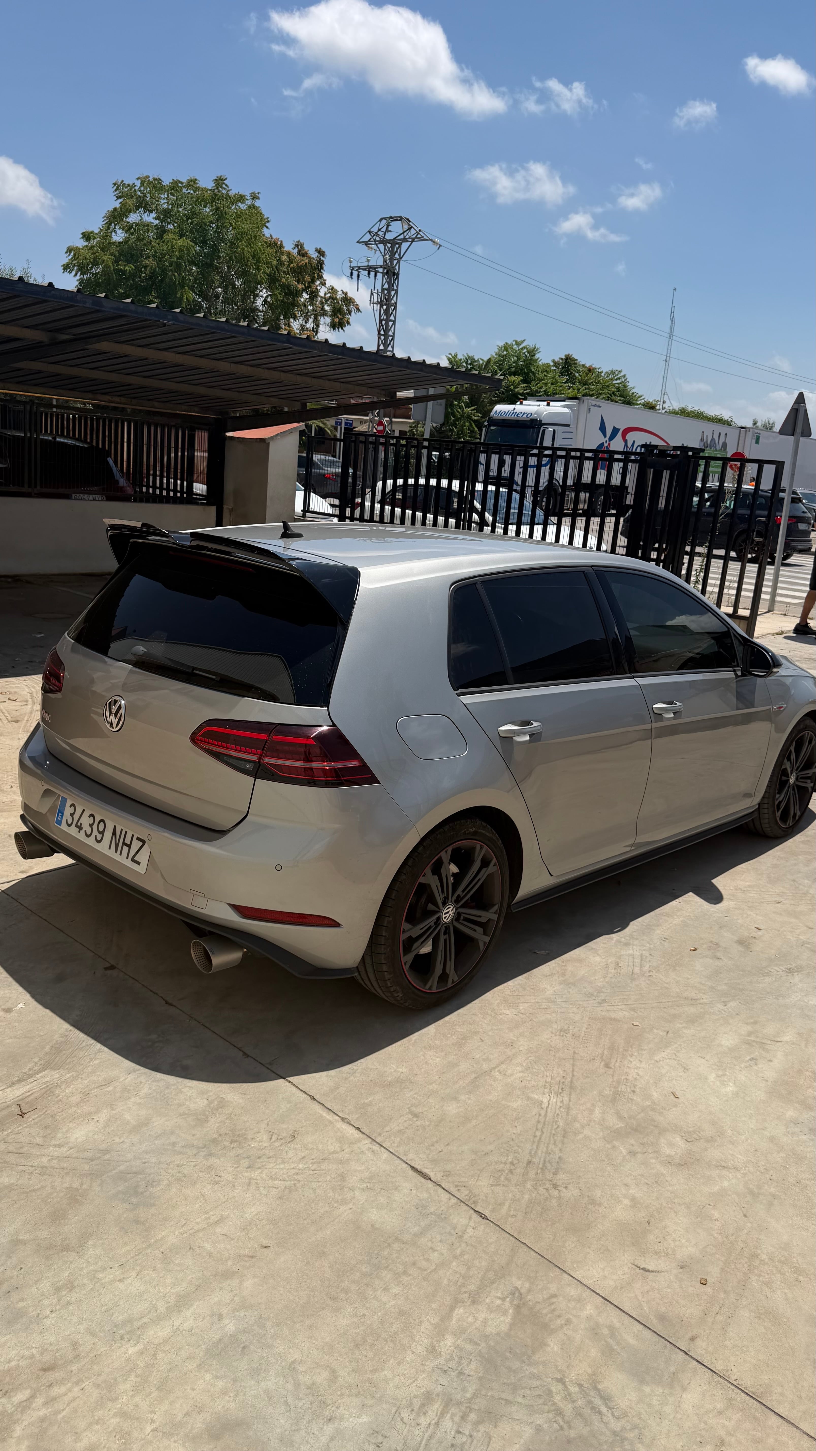 Volkswagen Golf GTI 245cv con Cámara de marcha atrás