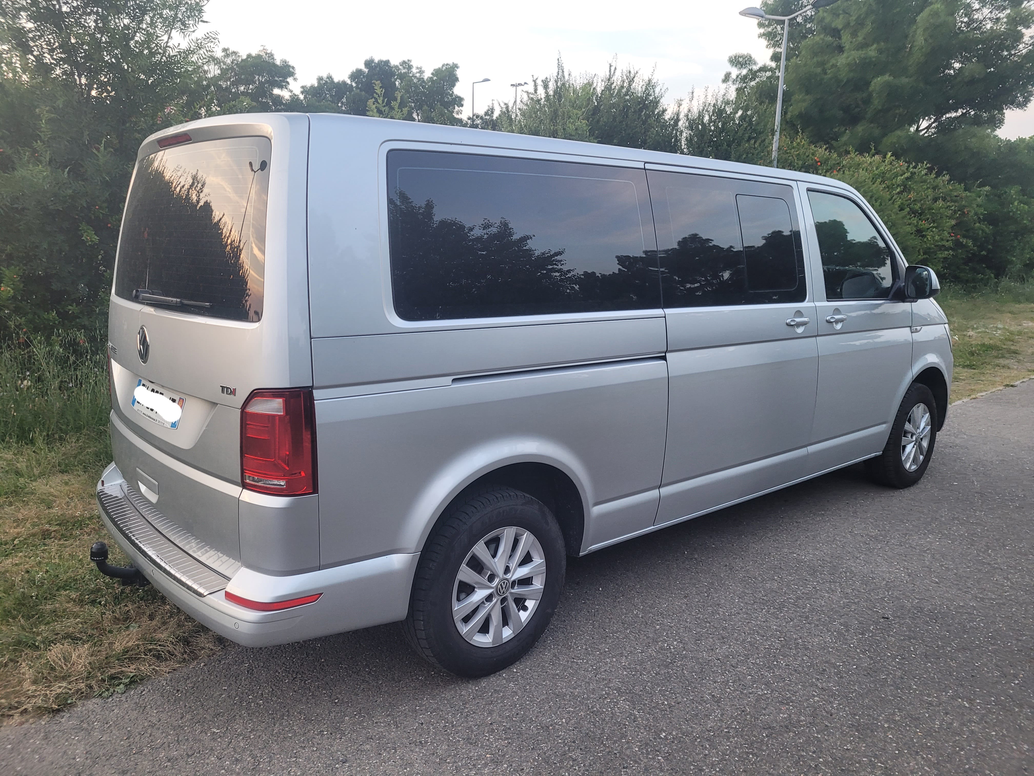Volkswagen Caravelle 150ch diesel boîte auto avec GPS