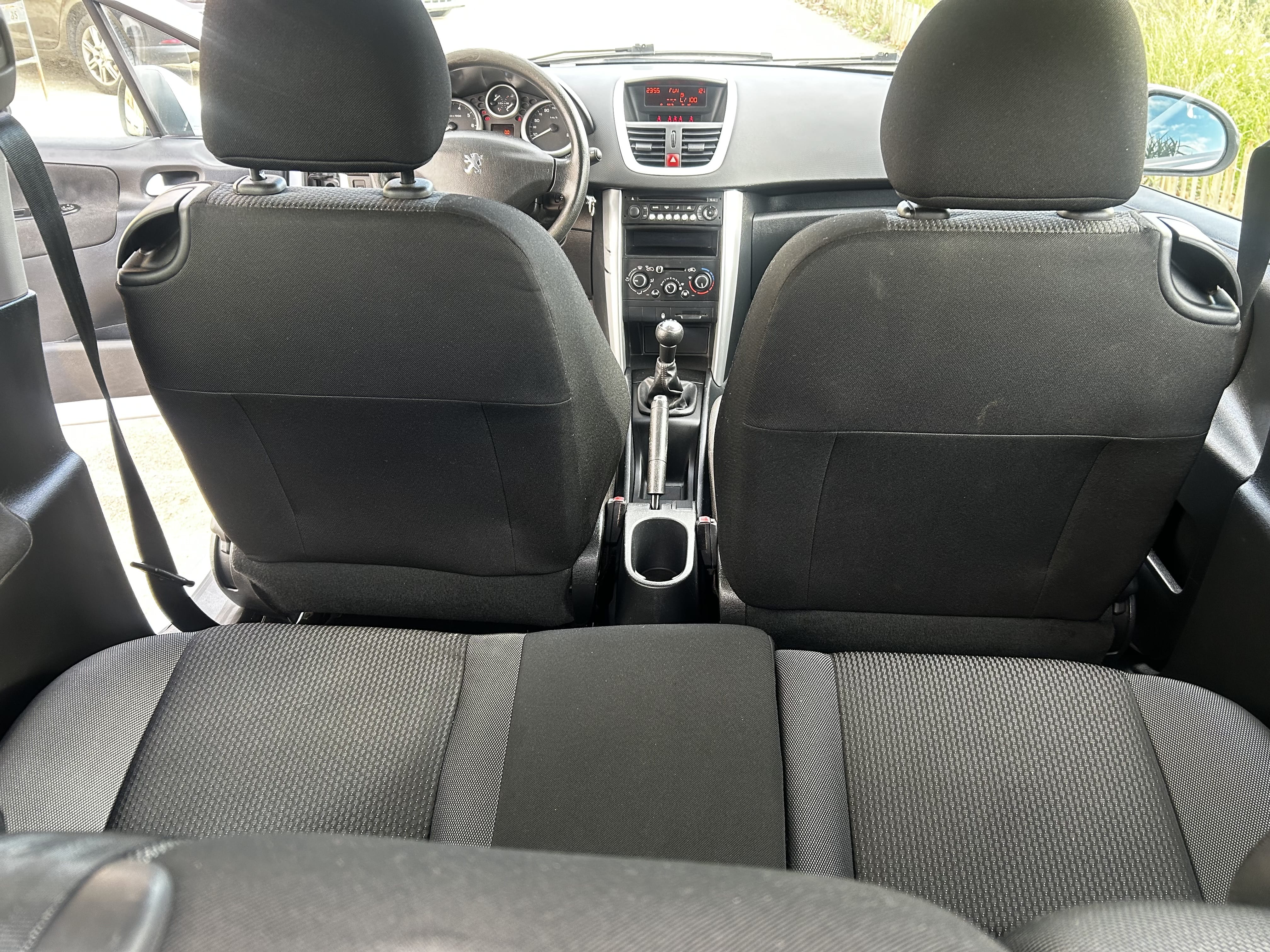 Peugeot 207 avec Siège bébé