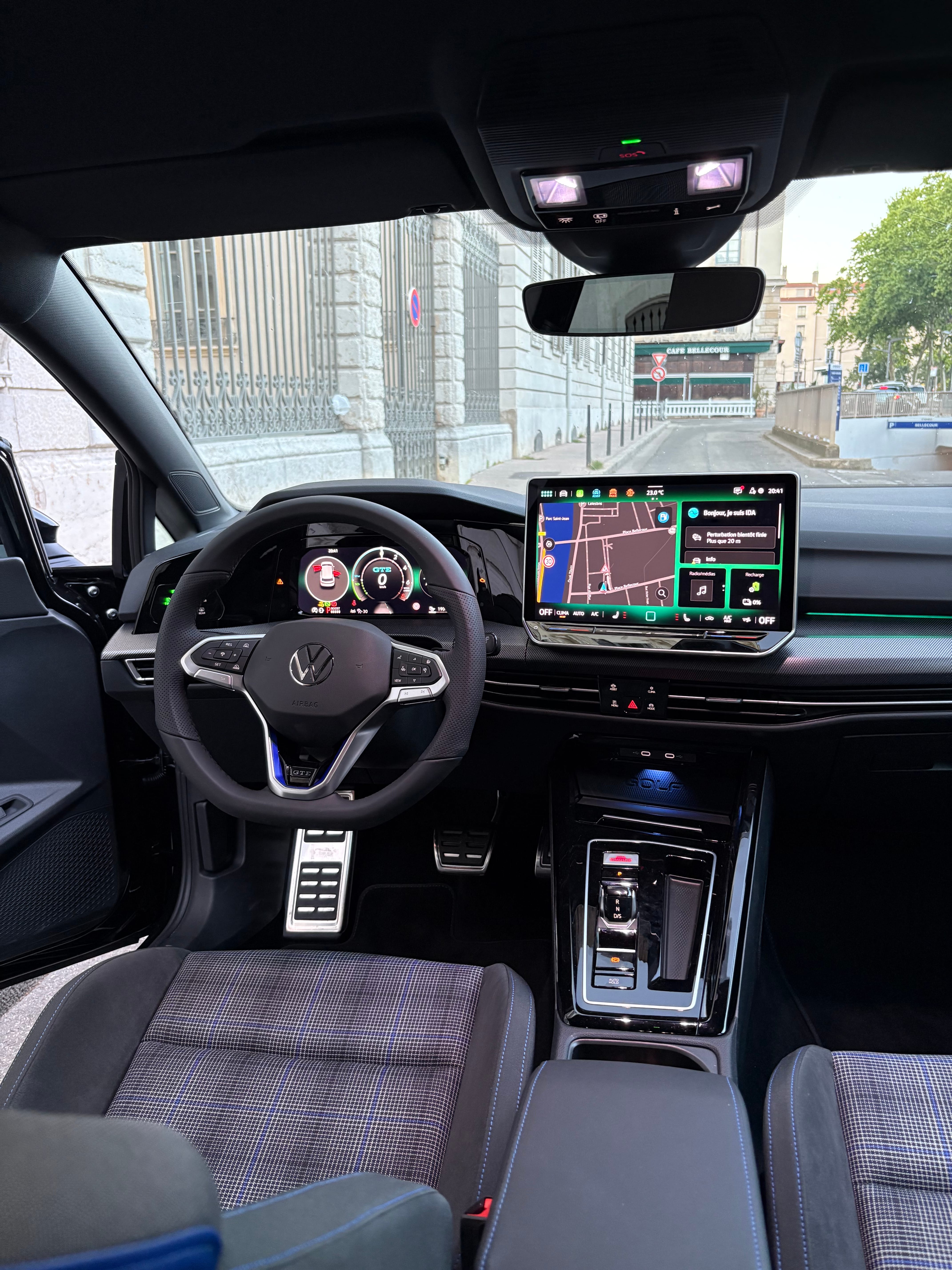 Volkswagen Golf avec Climatisation