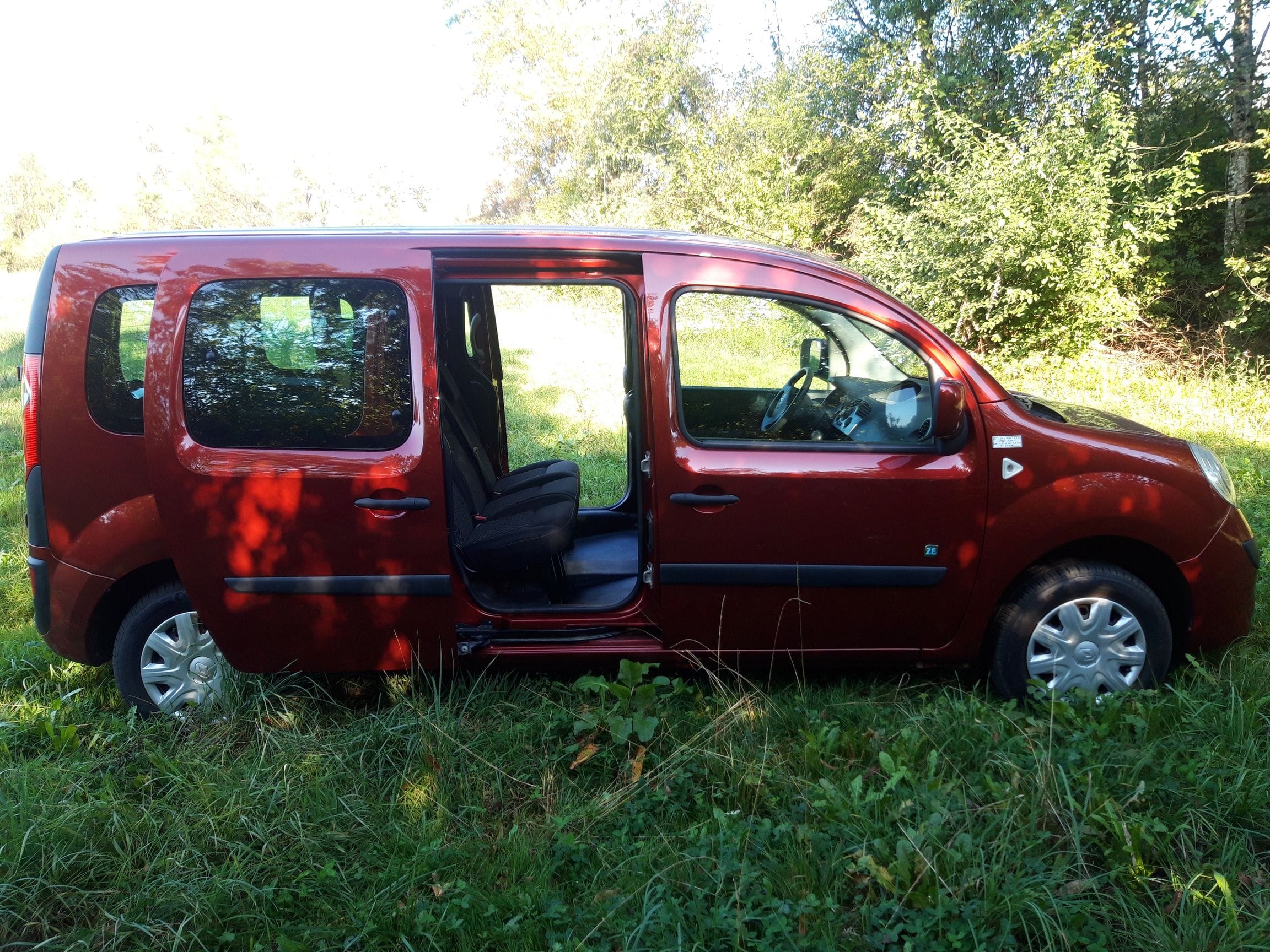 Renault Kangoo Express ZE avec Siège bébé
