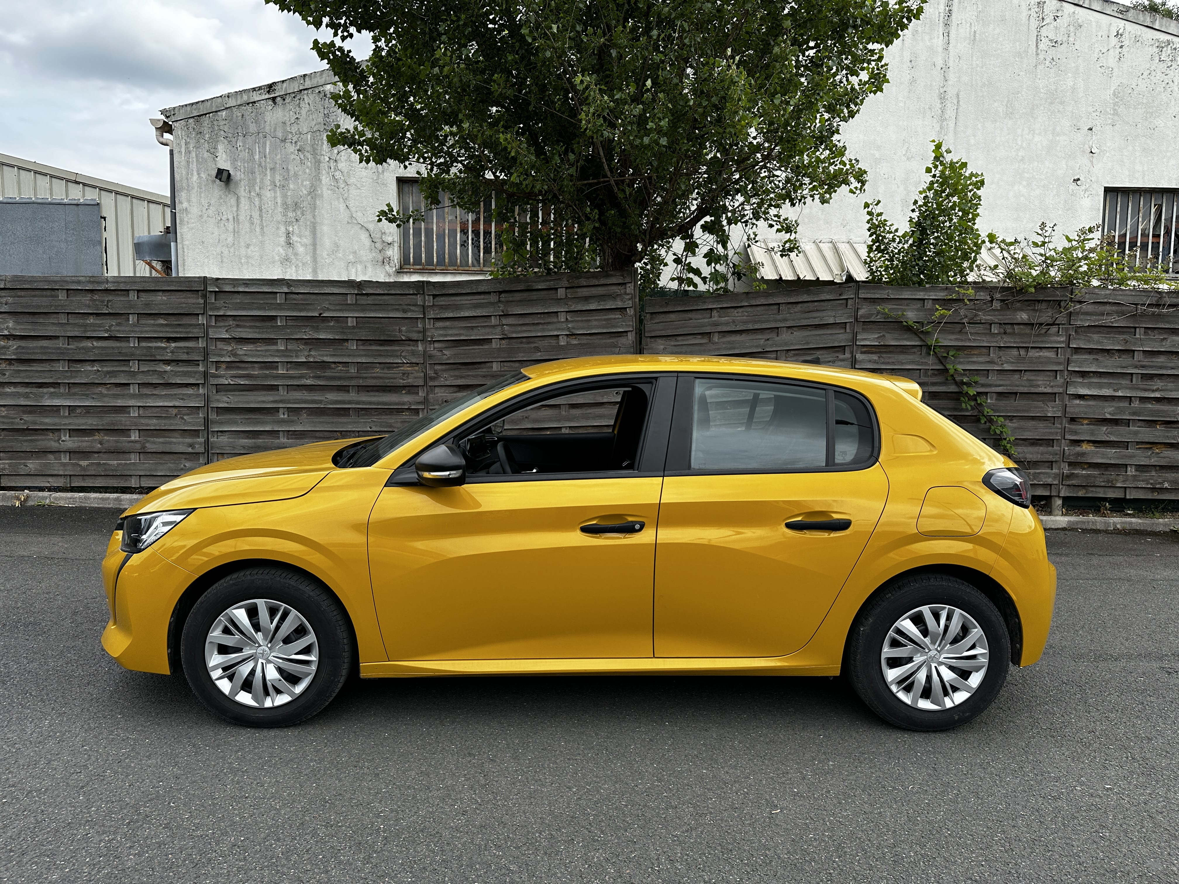 Peugeot 208 avec Climatisation