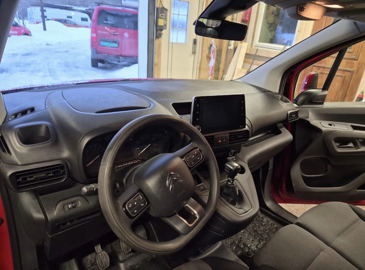 Citroen Berlingo with Cruise control