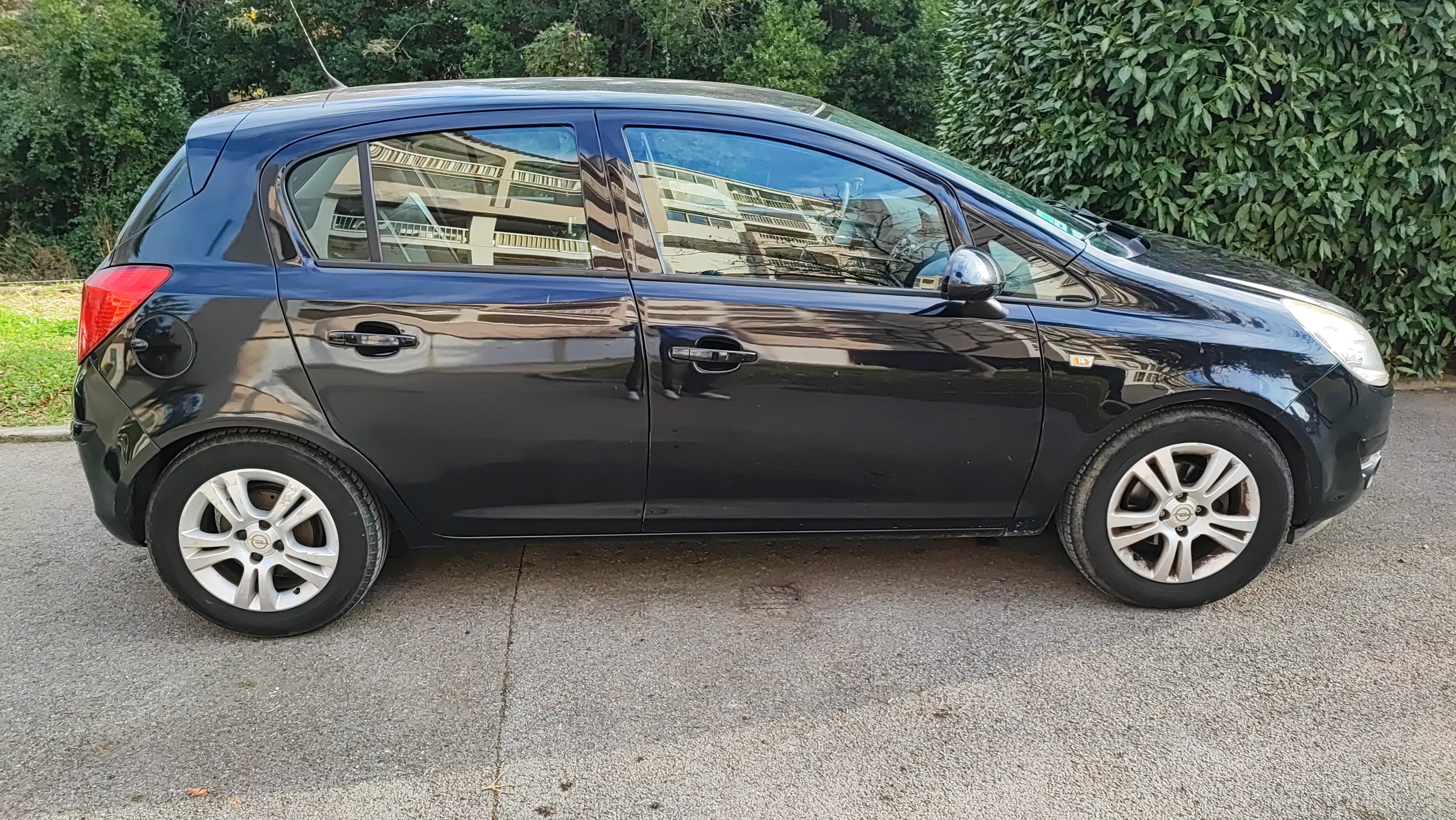 Opel Corsa avec Régulateur de vitesse