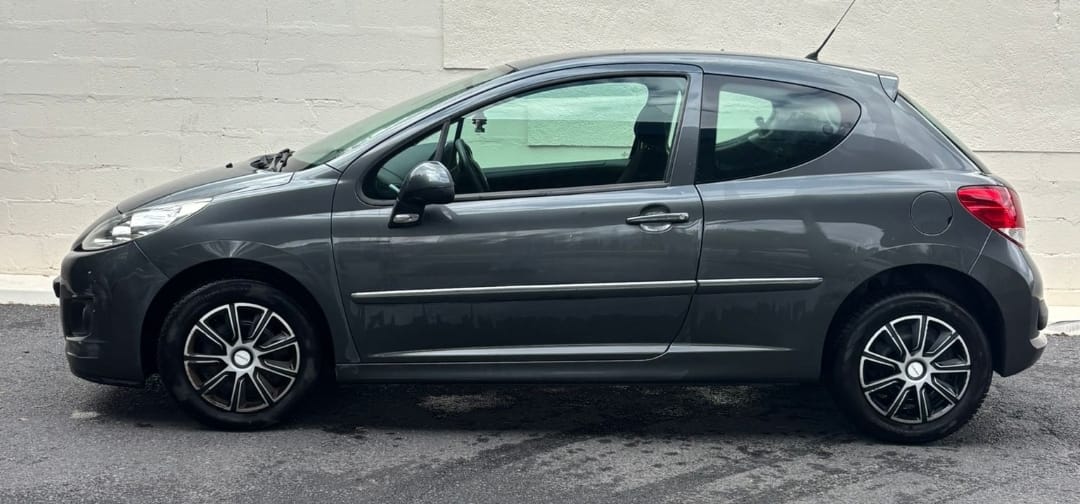 Peugeot 207+ avec Climatisation