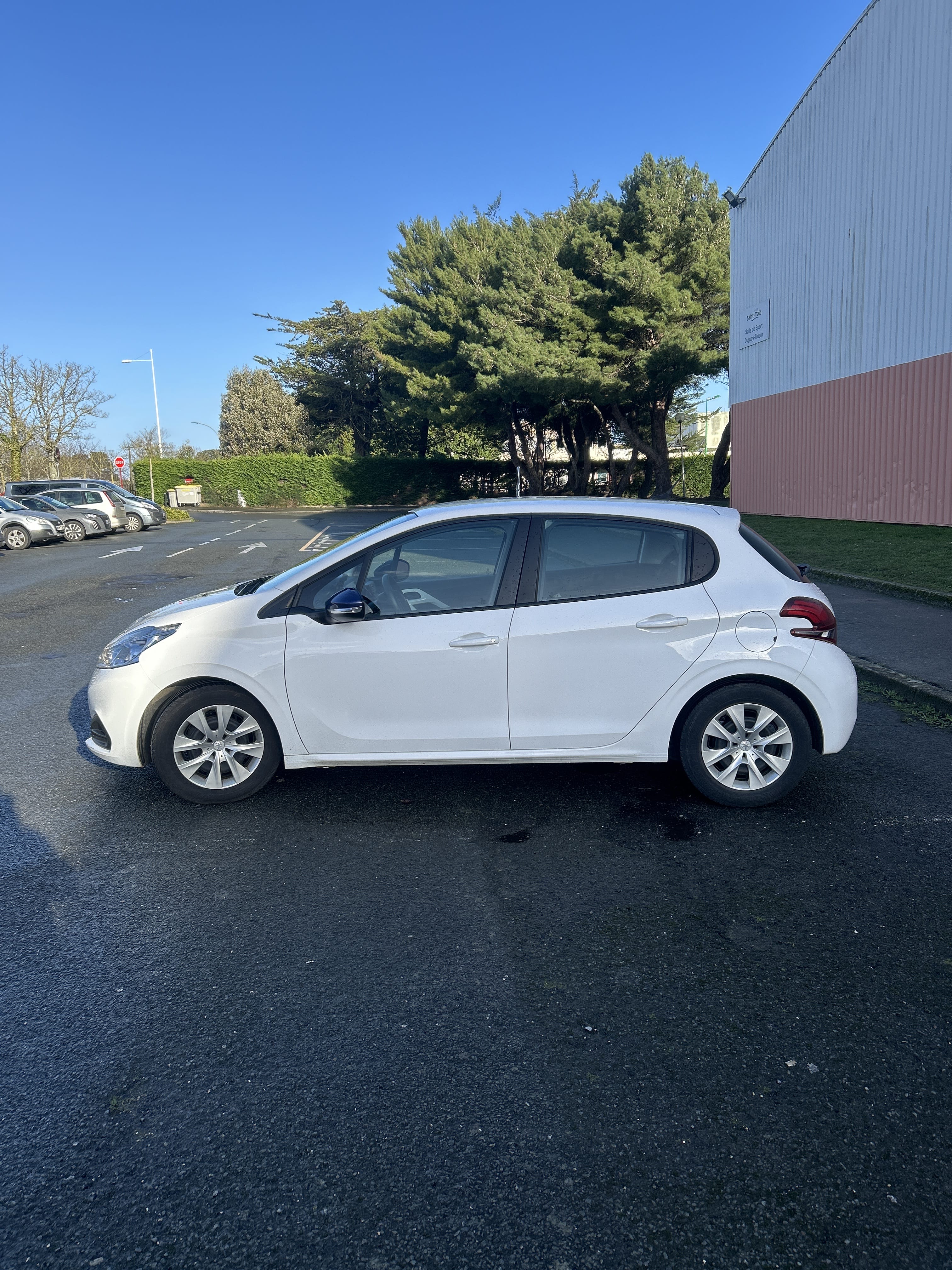 Peugeot 208 avec Climatisation