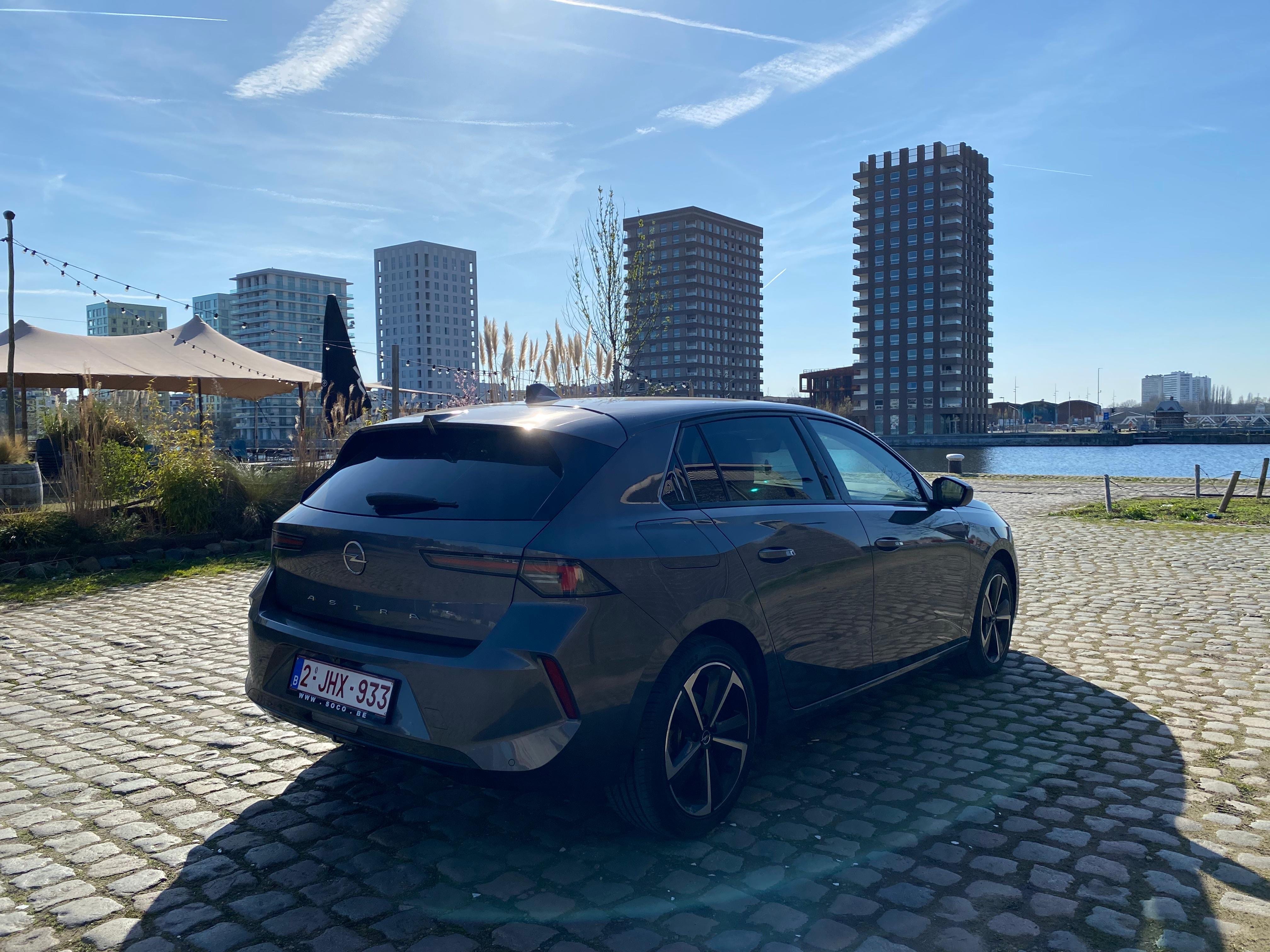 Opel Astra met Bluetooth audio