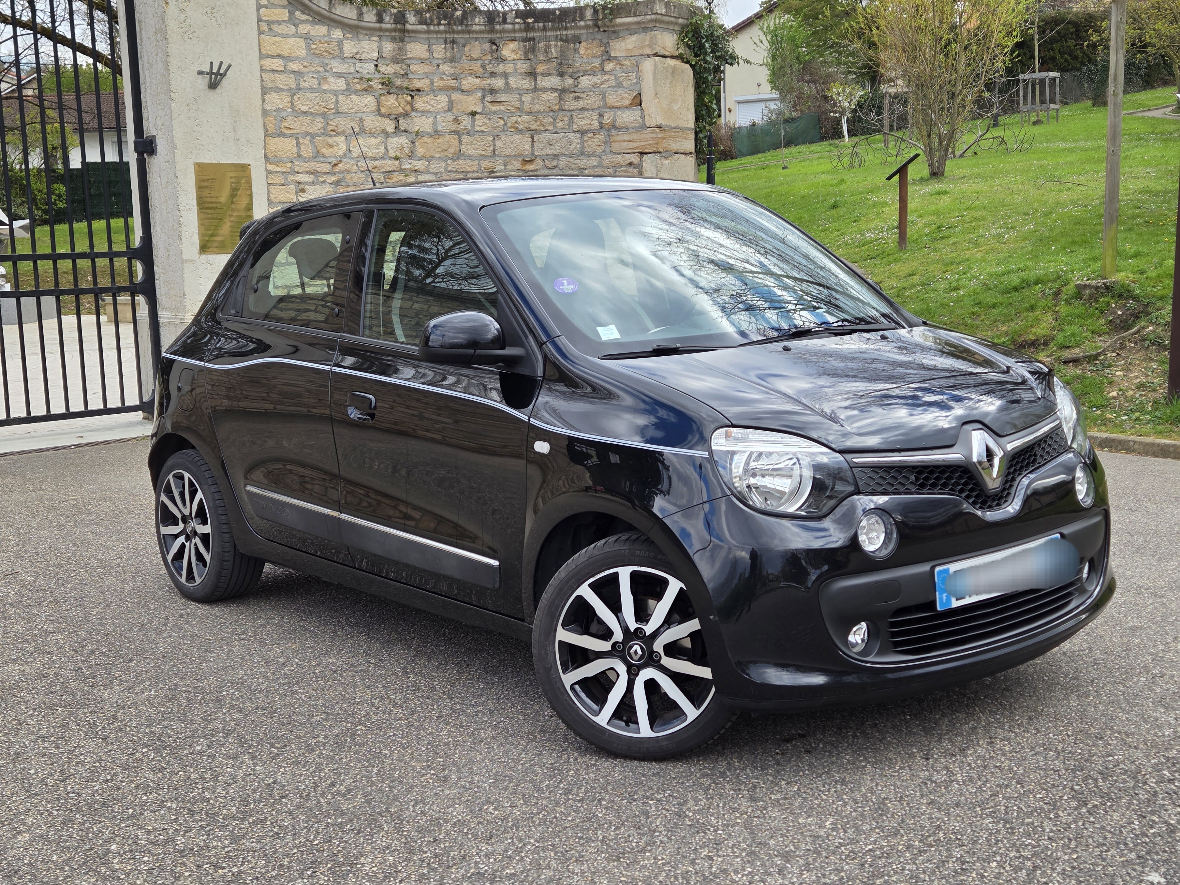 Renault Twingo III avec Pneus neige