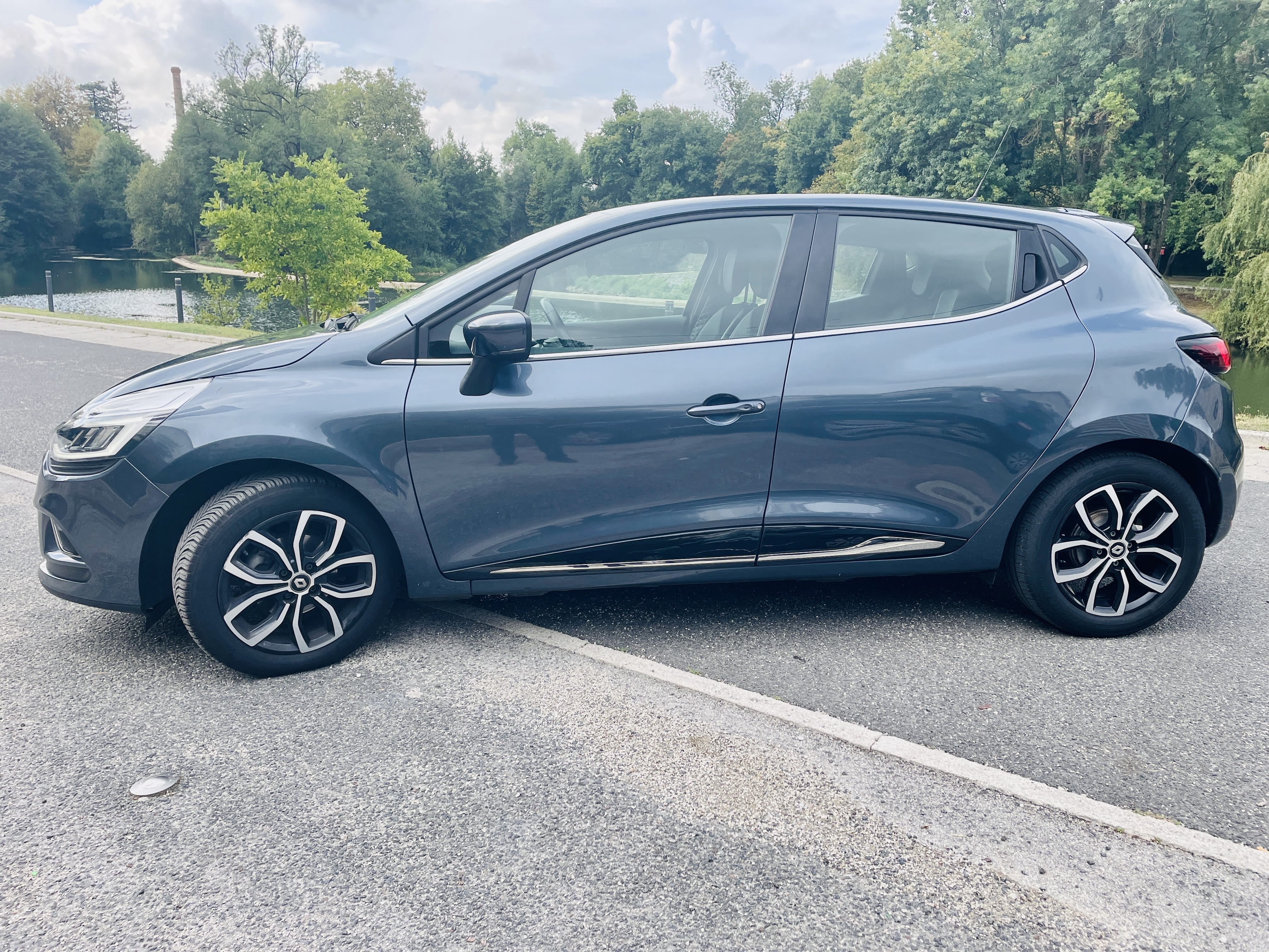 Renault Clio avec Climatisation