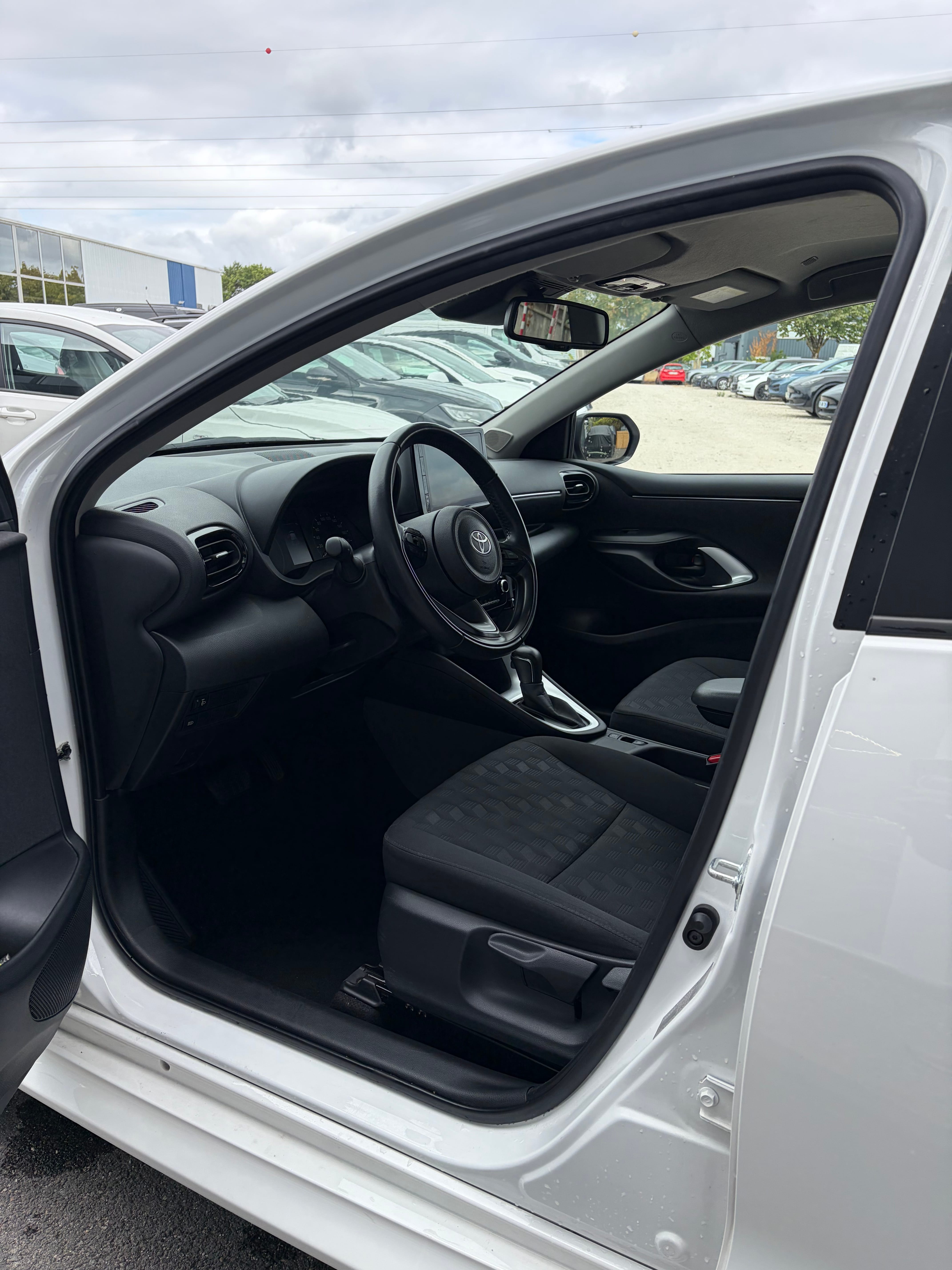 Toyota Yaris Hybride avec GPS