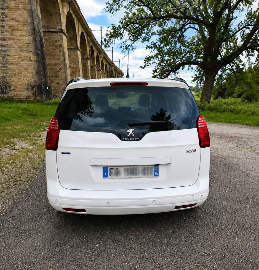 Peugeot 5008 2,0 HDI avec GPS