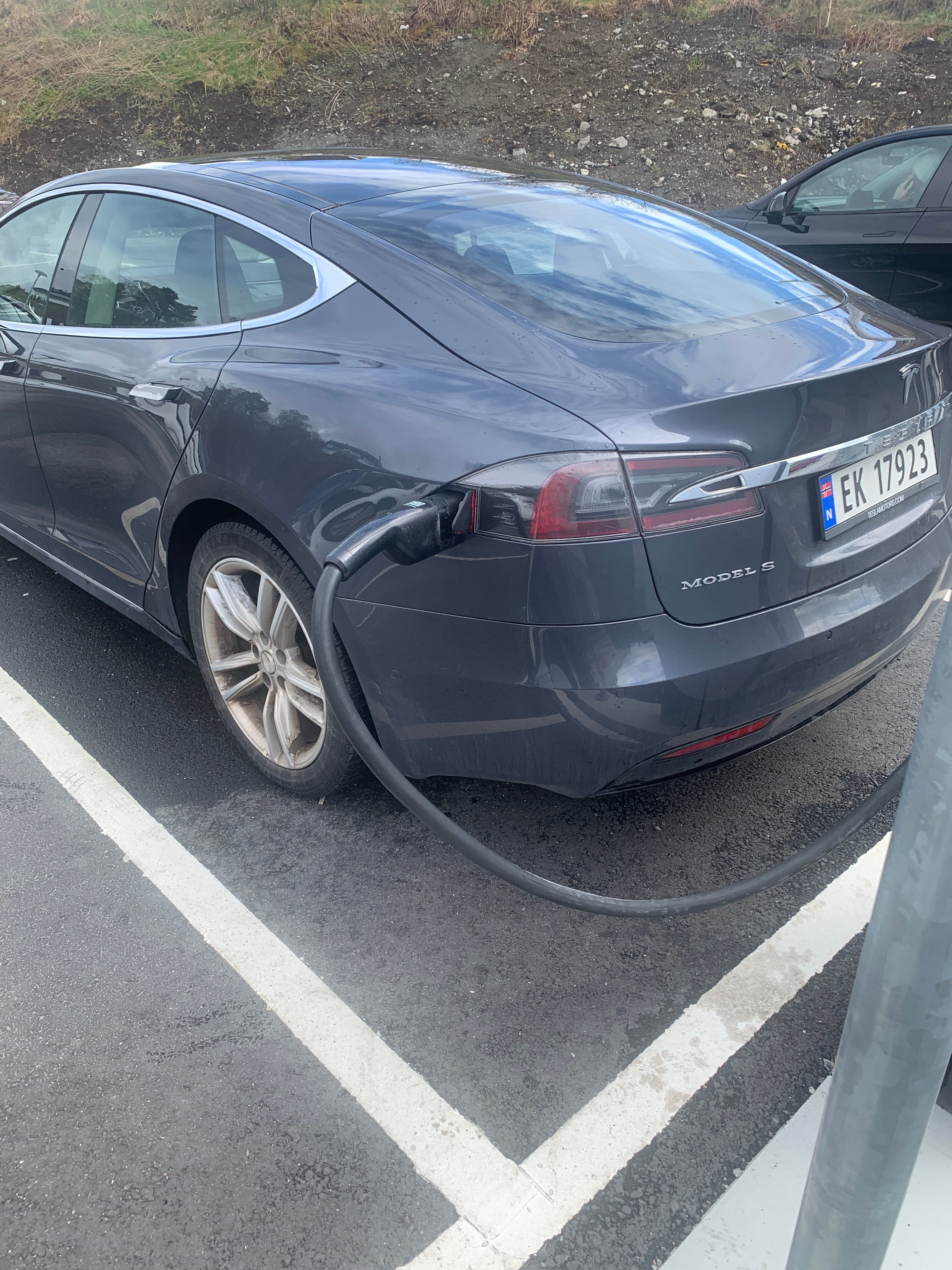 Tesla Model S 75D med Ryggekamera