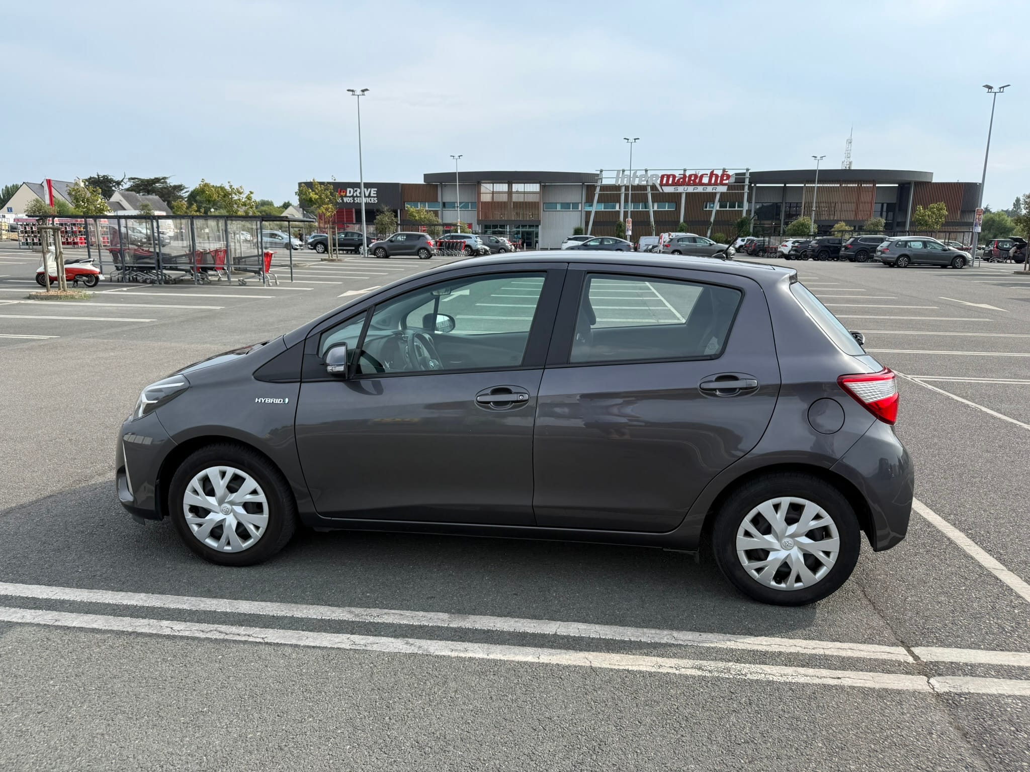 Toyota Yaris 5-Door L avec Climatisation