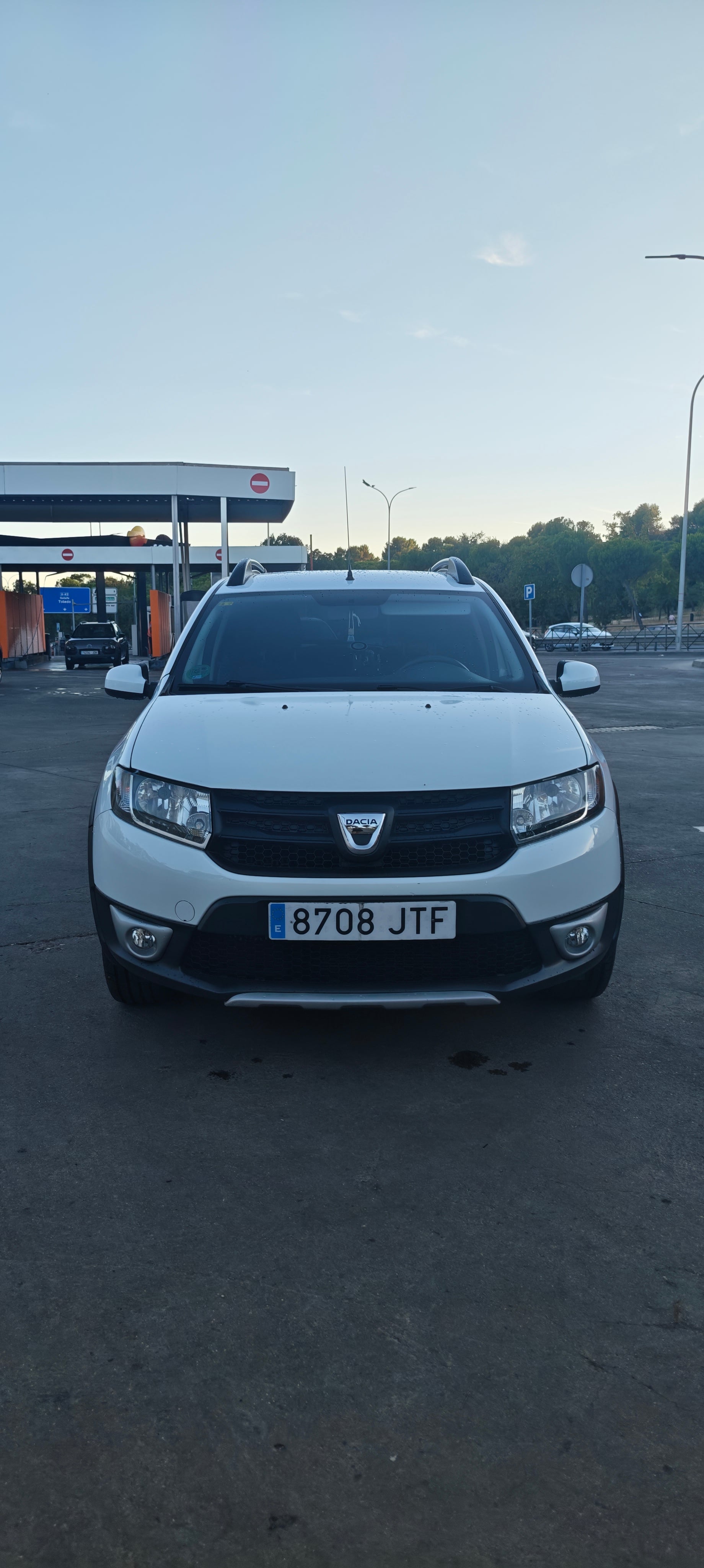Dacia Sandero Stepway GASOLINA con Puertos de carga USB