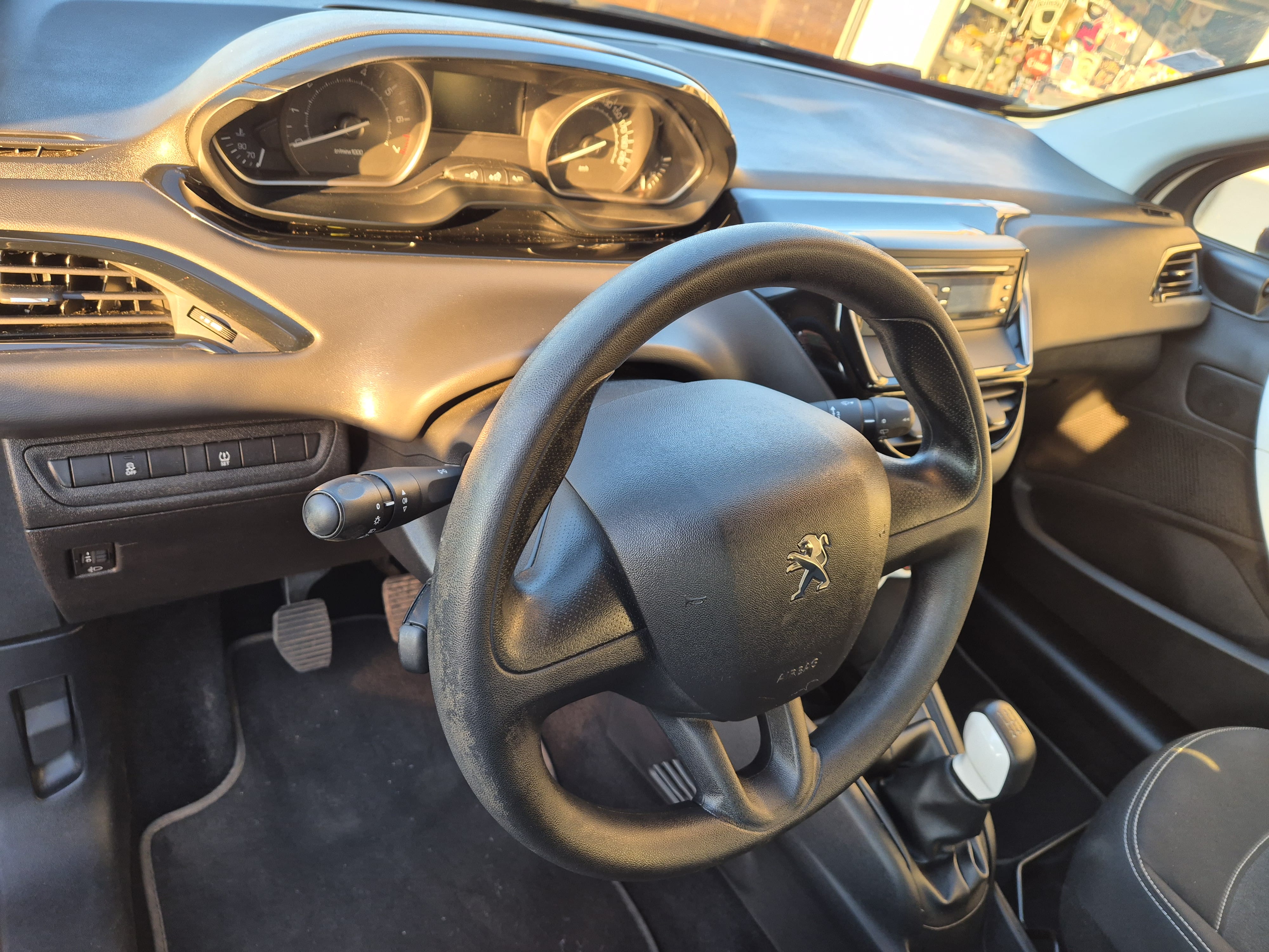 Peugeot 208 avec Attelage