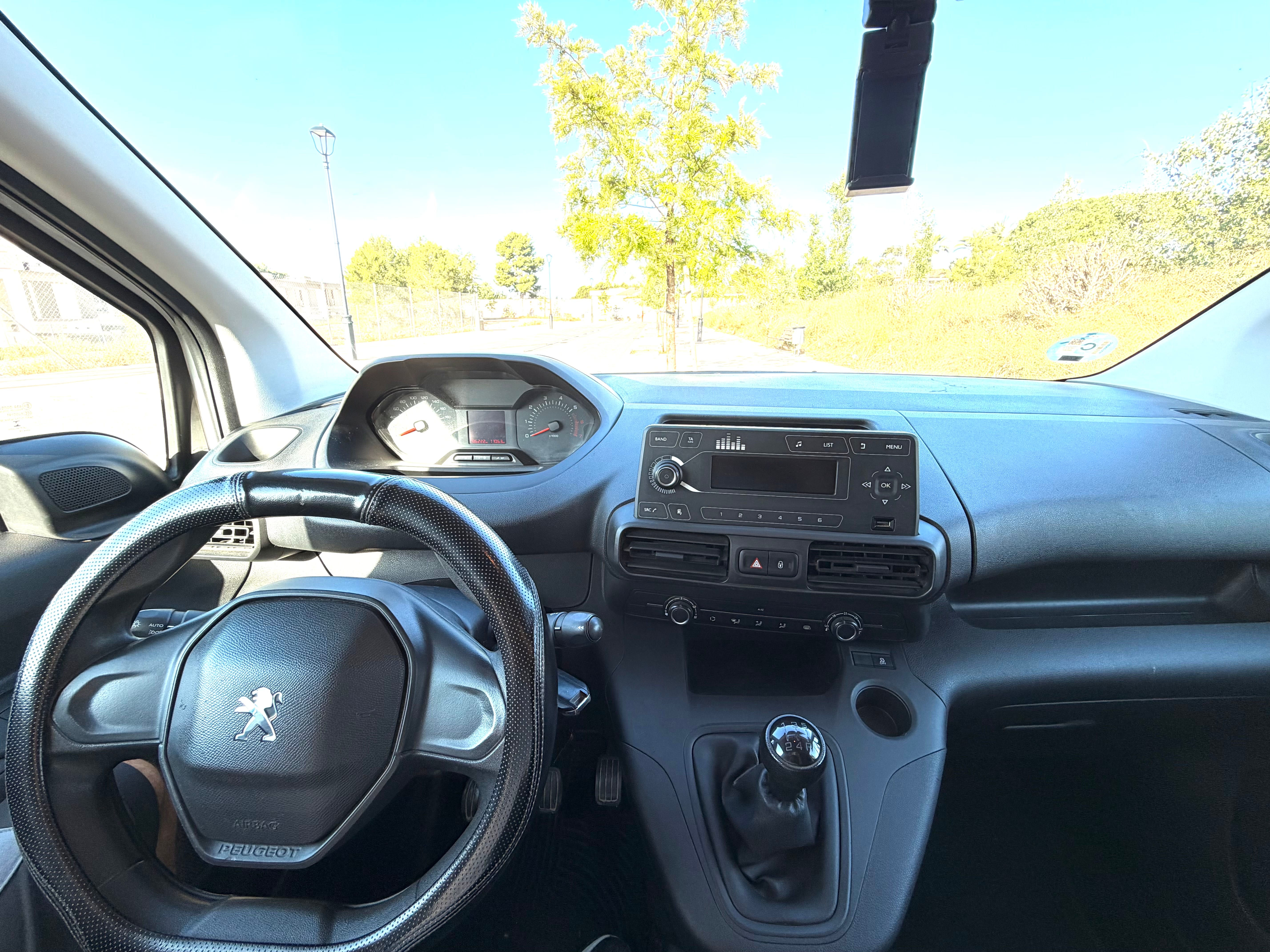 Peugeot Partner con Radio 
