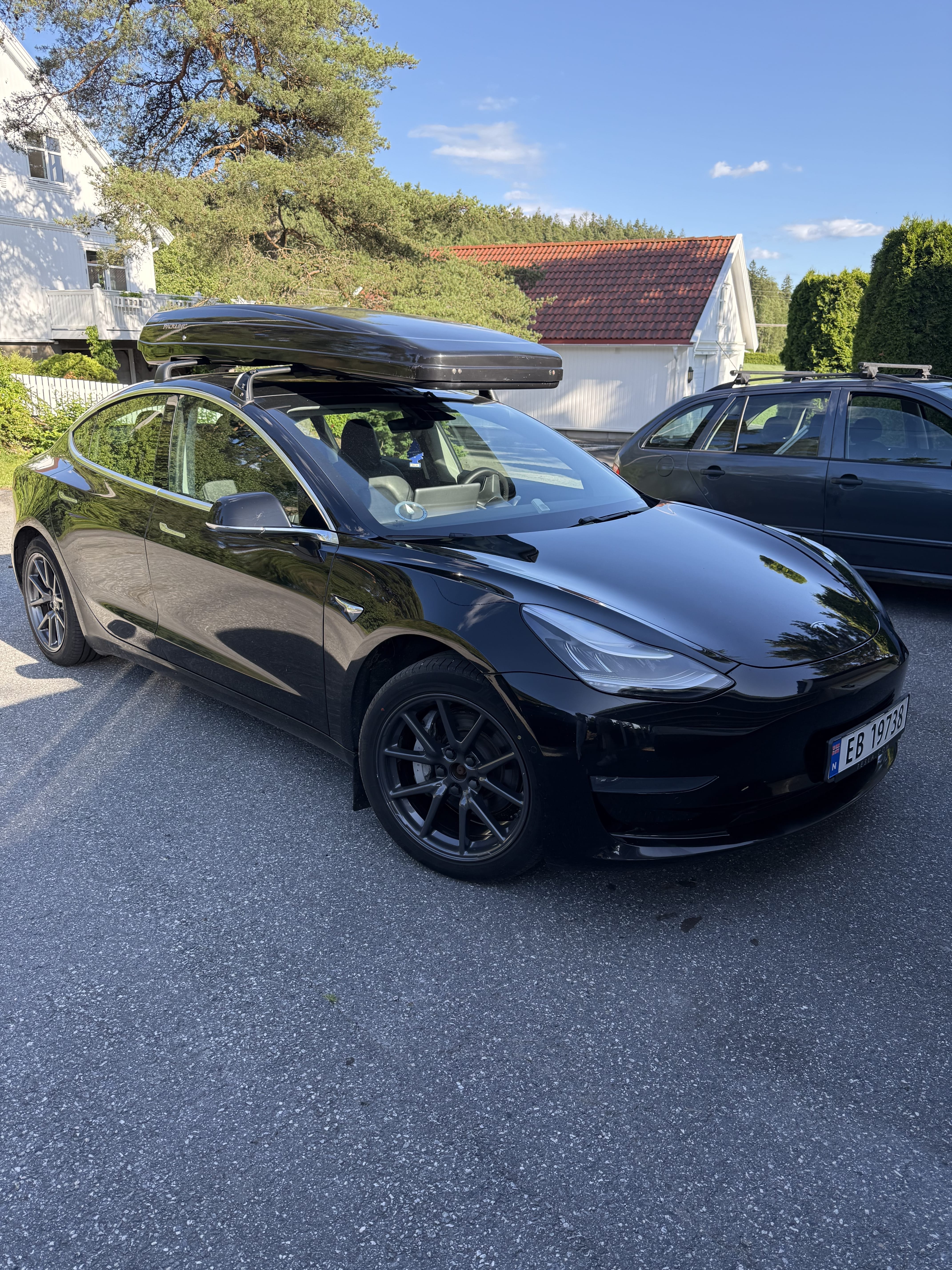 Tesla Model 3 Long Range med Bluetooth audio