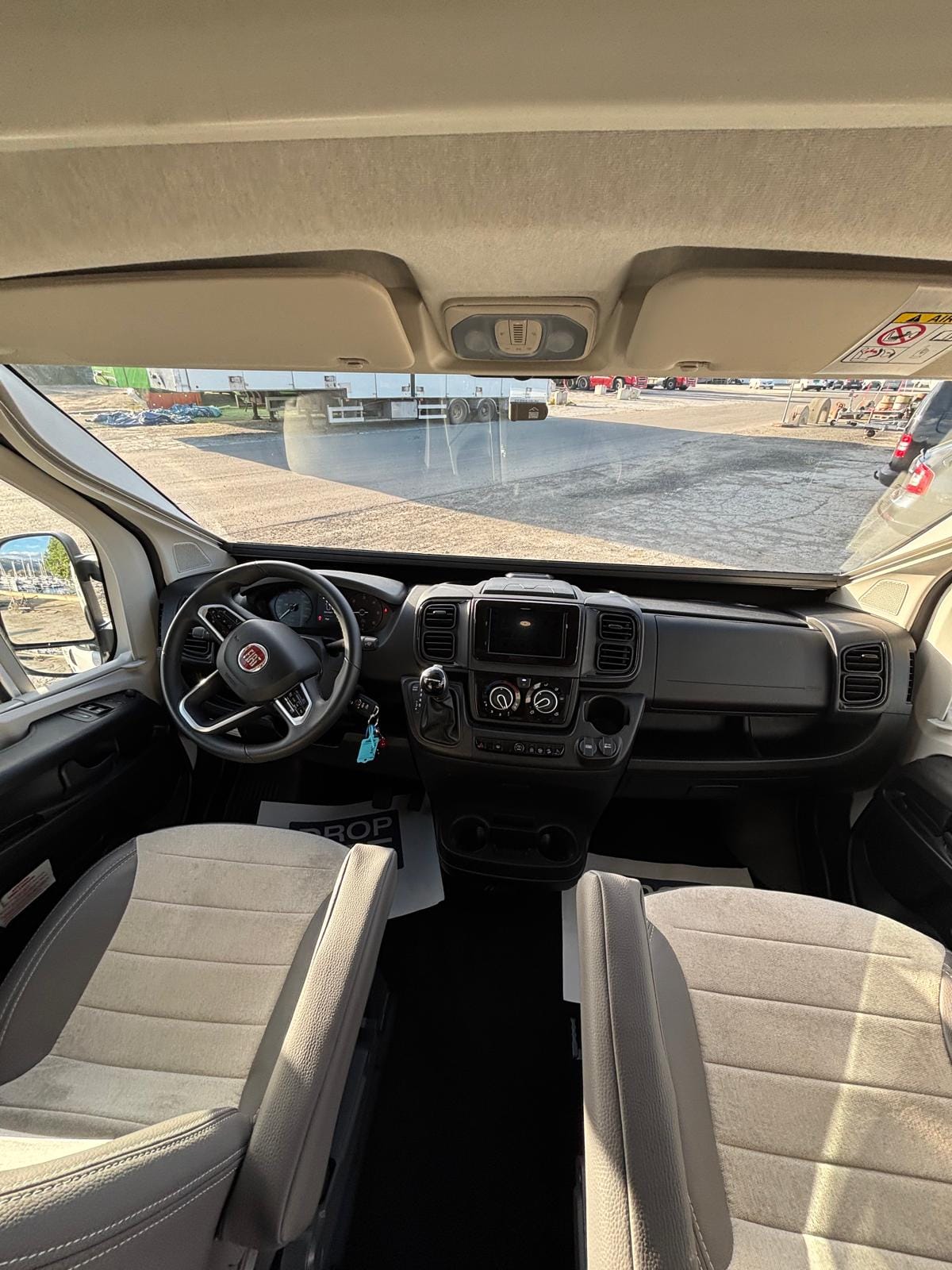 Karmann Mobil DEXTER 550 with GPS