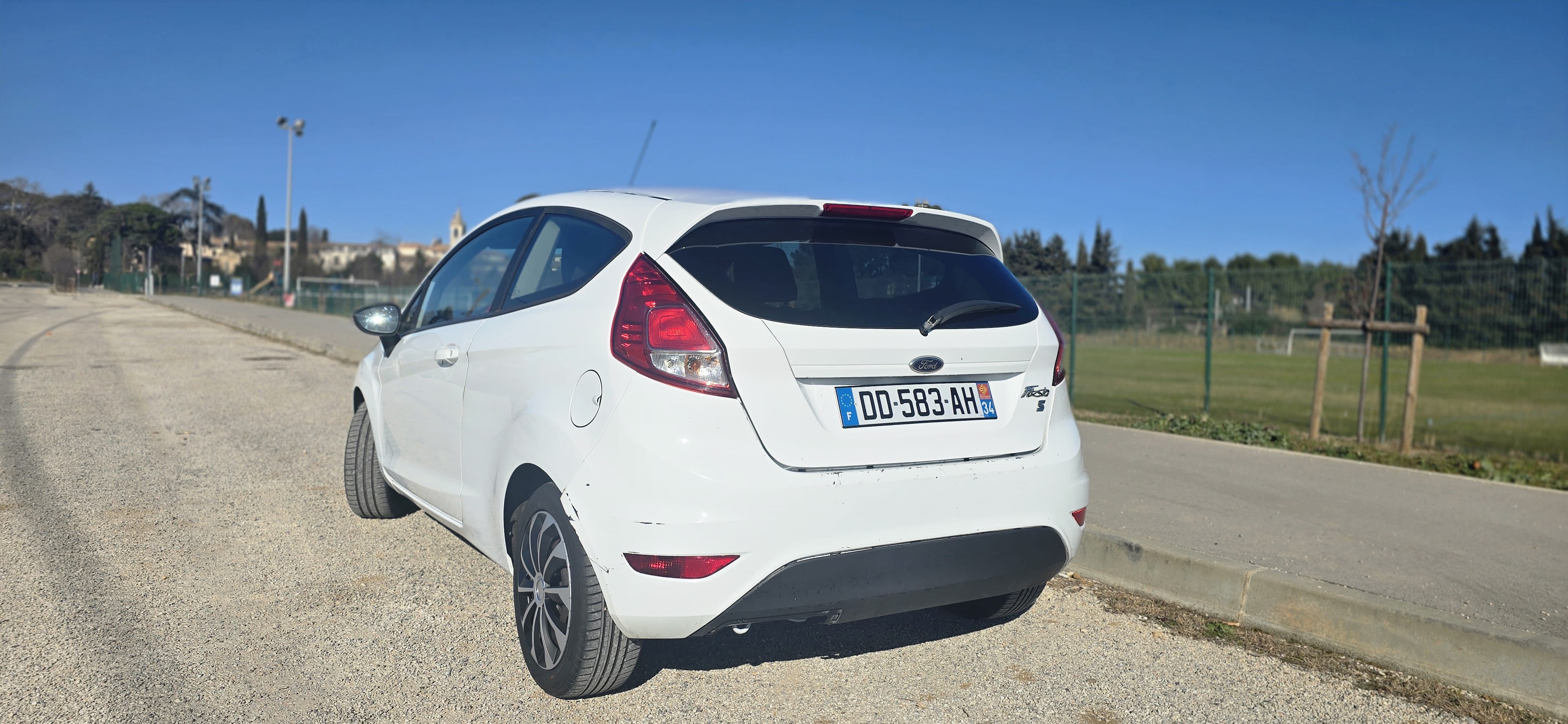 Ford Fiesta Business avec Climatisation