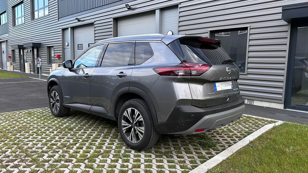 Nissan X-Trail avec Siège bébé
