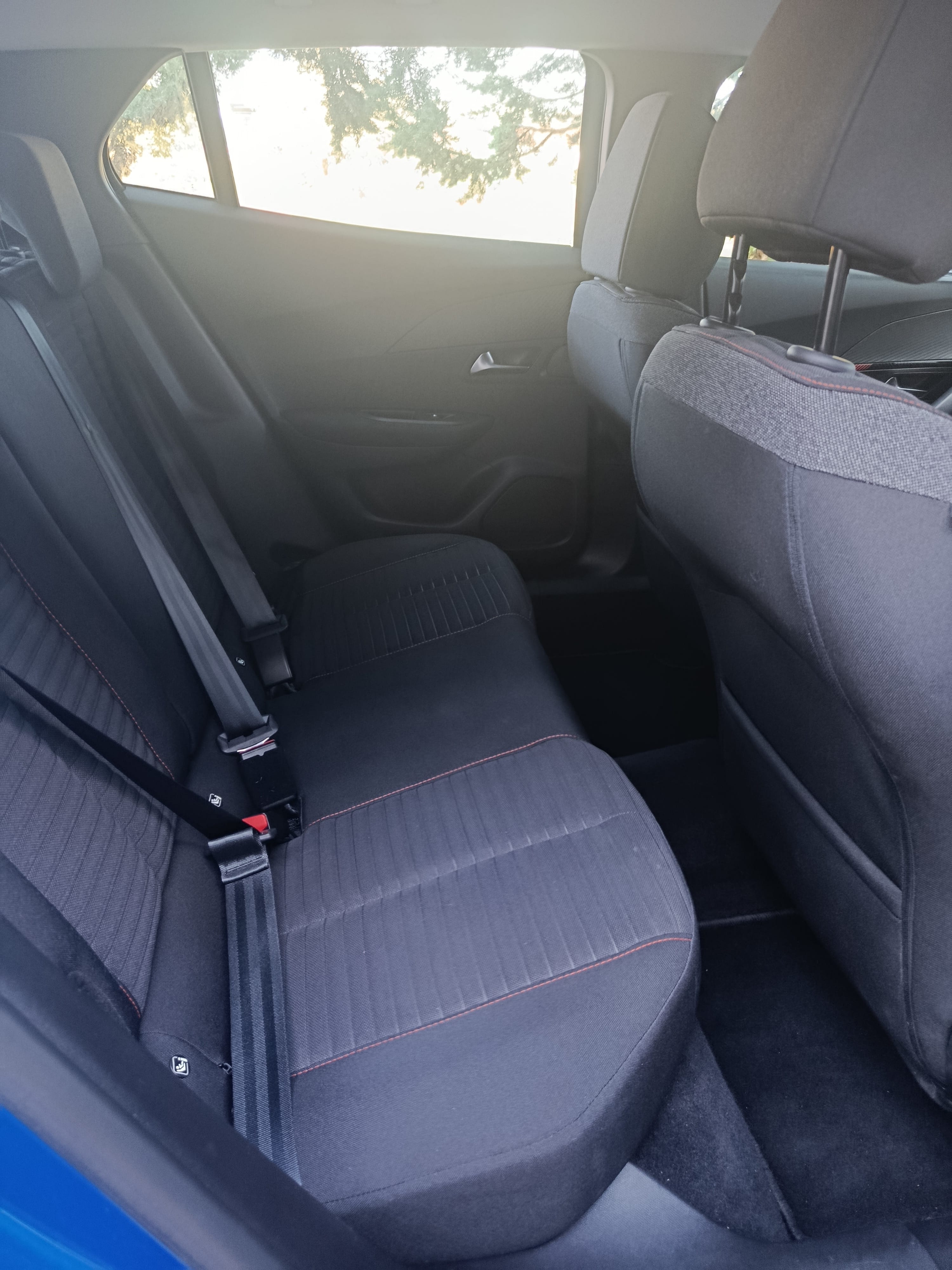 Peugeot 2008 avec Autoradio