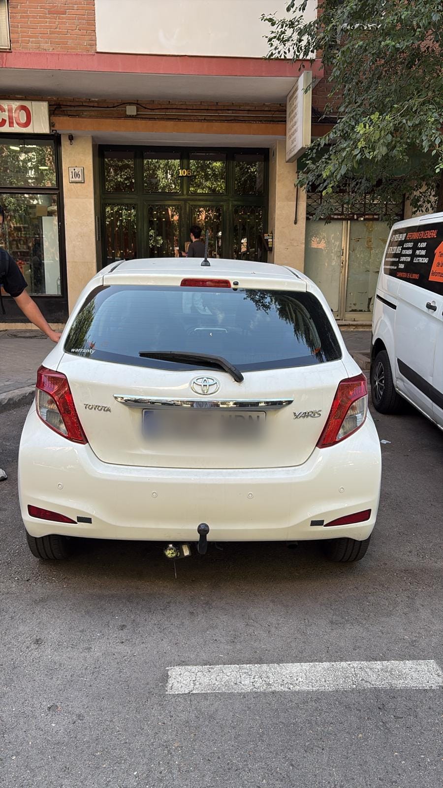 Toyota Yaris Sedan con Aire acondicionado