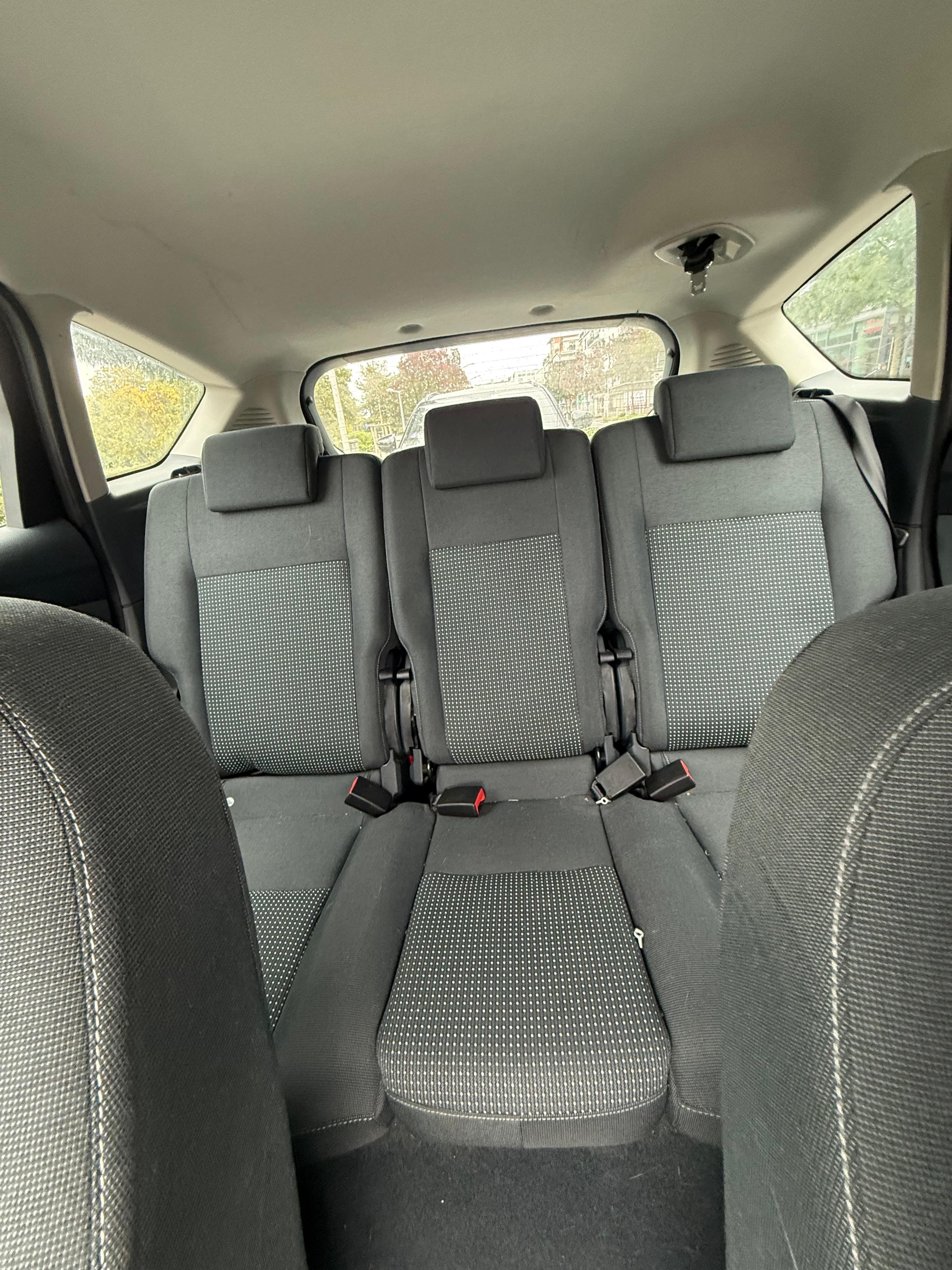 Ford C-Max avec Porte-skis