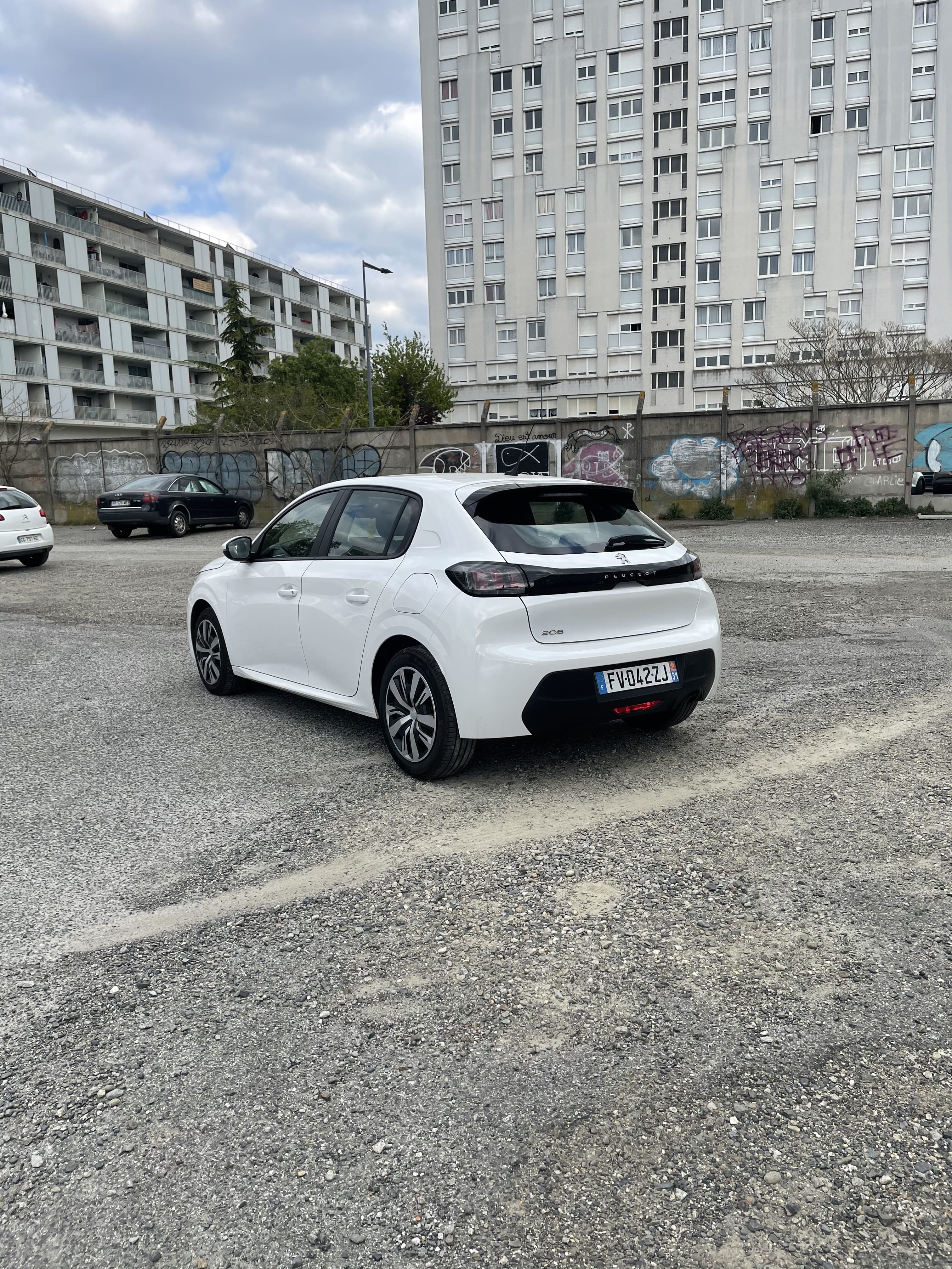 Peugeot 208 avec GPS
