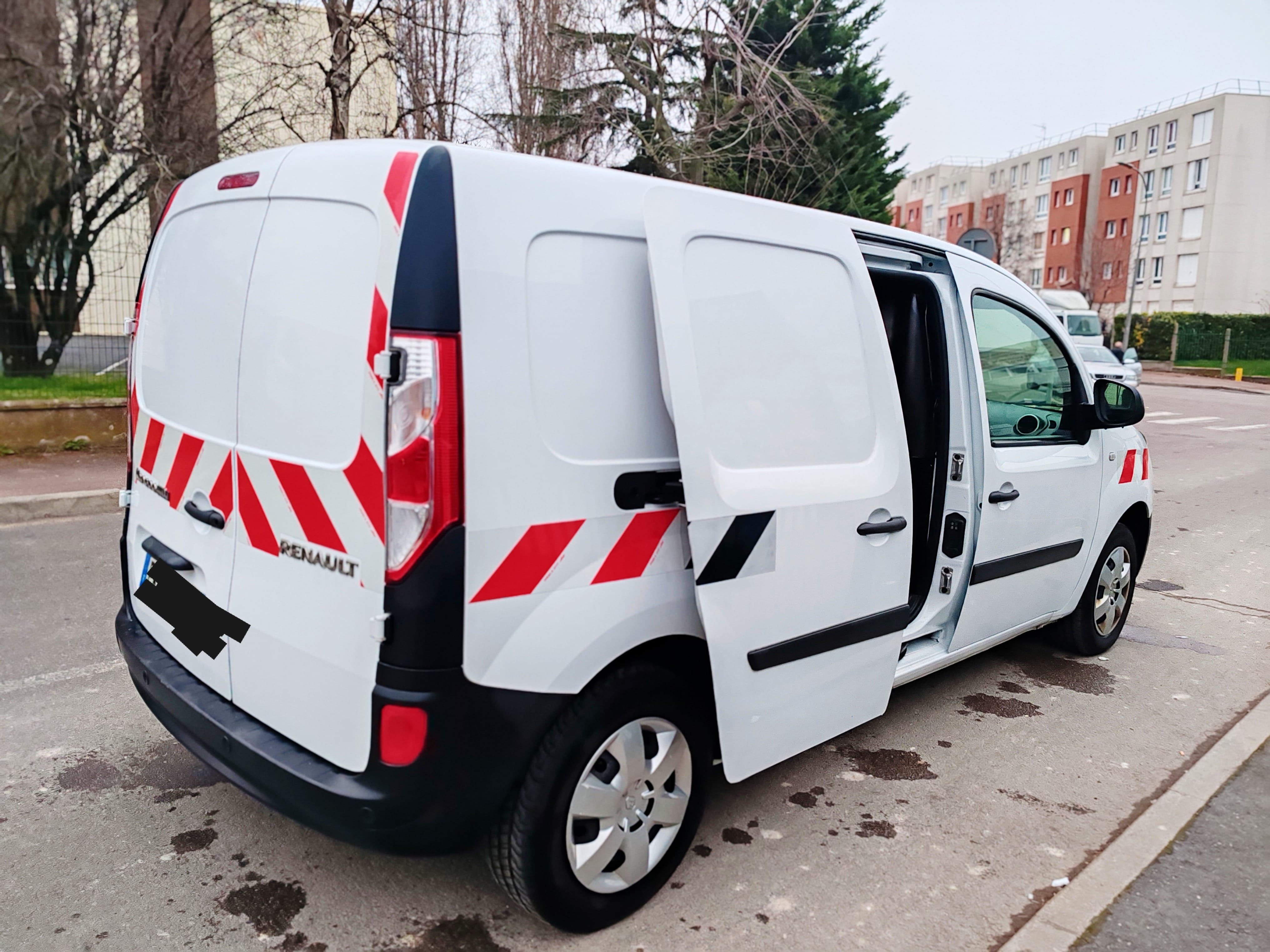 Renault Kangoo Express 4m3=modèle allongé+diable+plateau roulant+tendeurs+Sangles+couvertures avec Audio Bluetooth