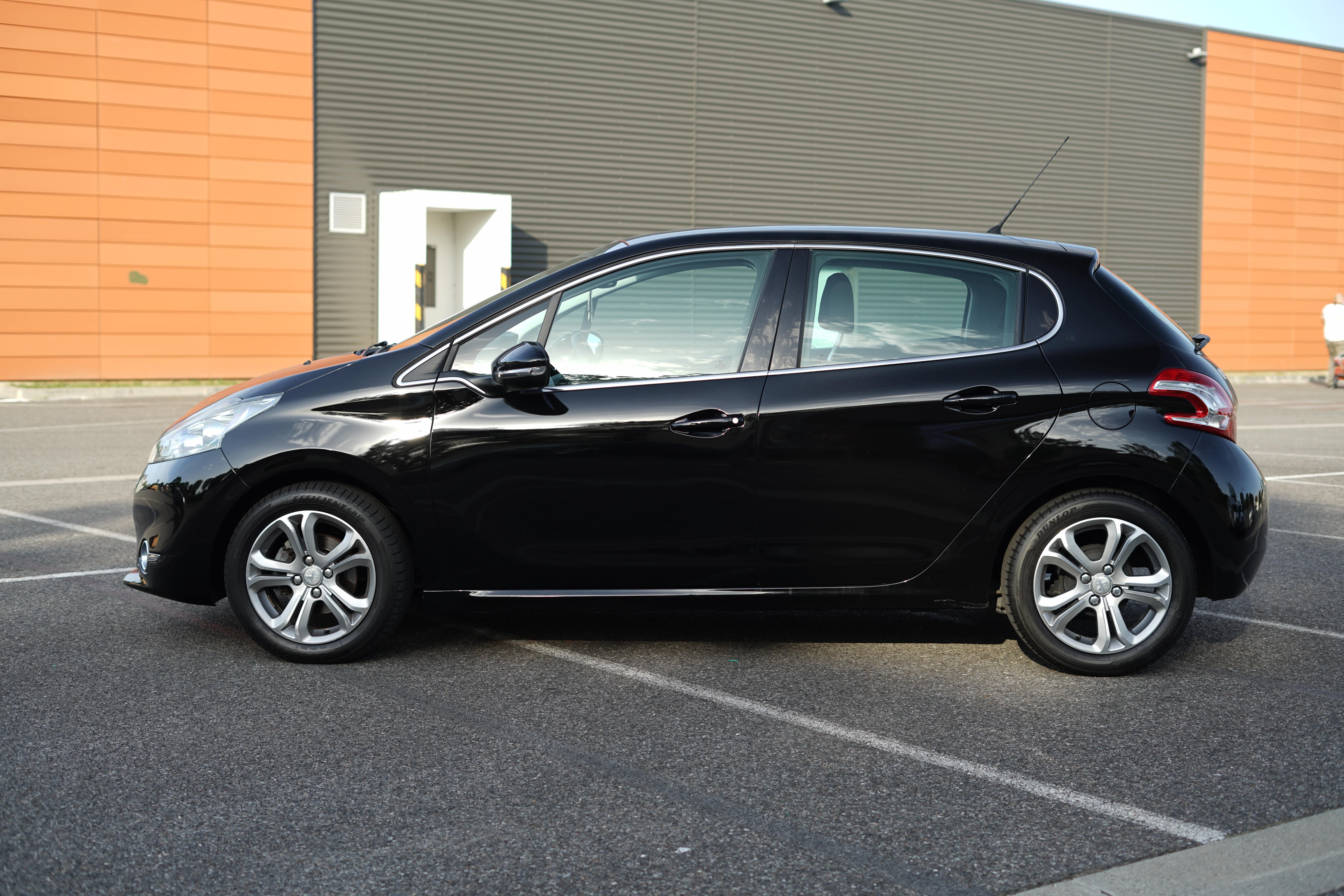 Peugeot 208 avec Climatisation