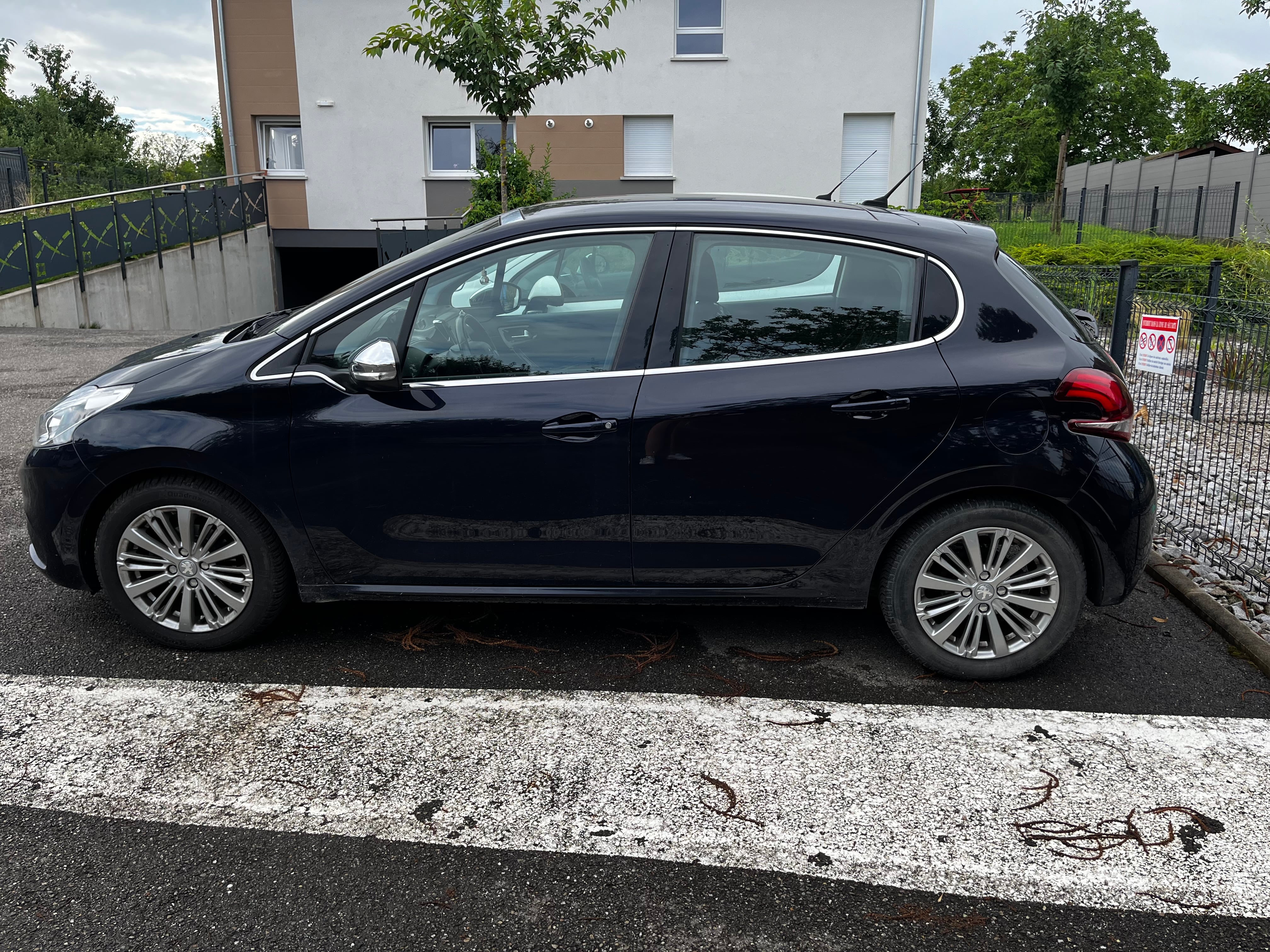 Peugeot 208 avec Climatisation