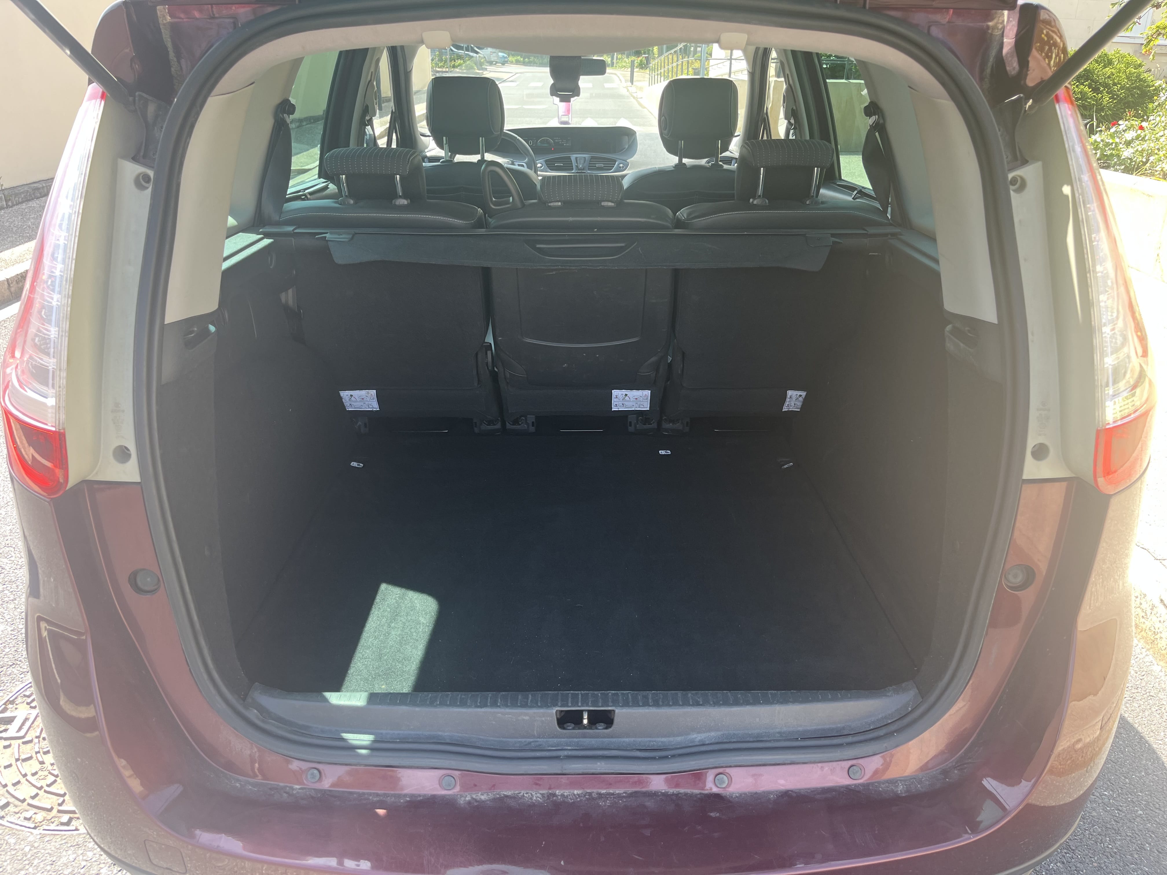 Renault Grand Scenic avec Siège bébé