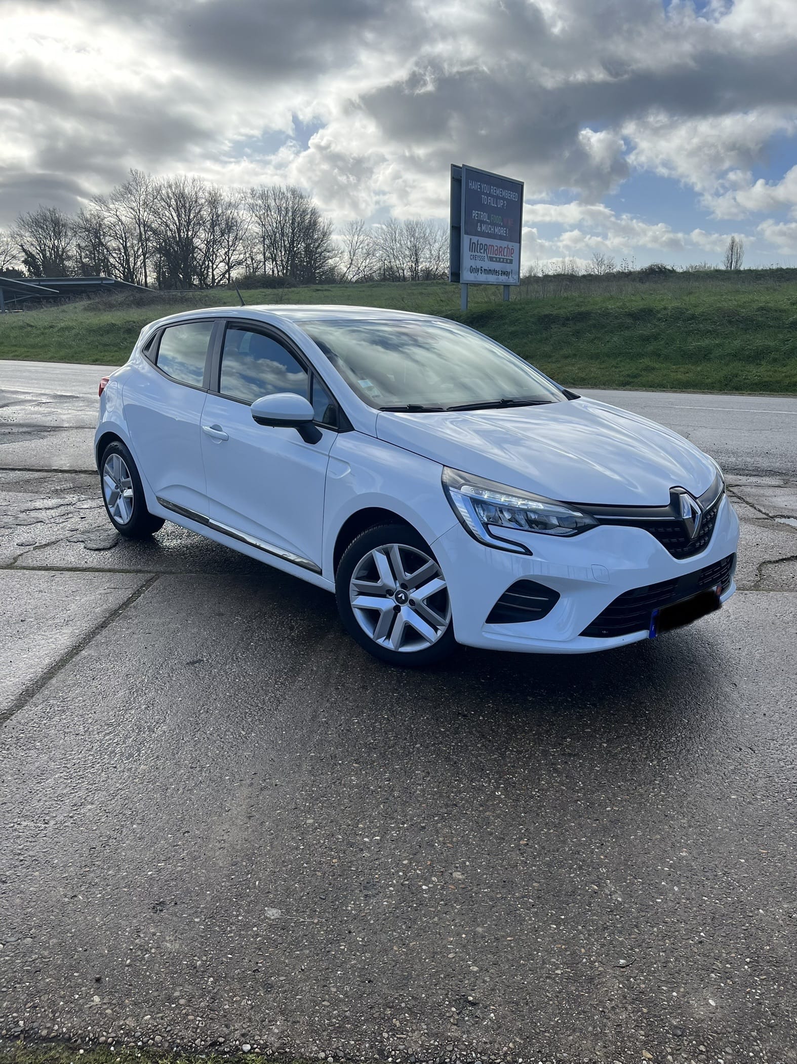 Renault Clio, 2019, Essence 98
