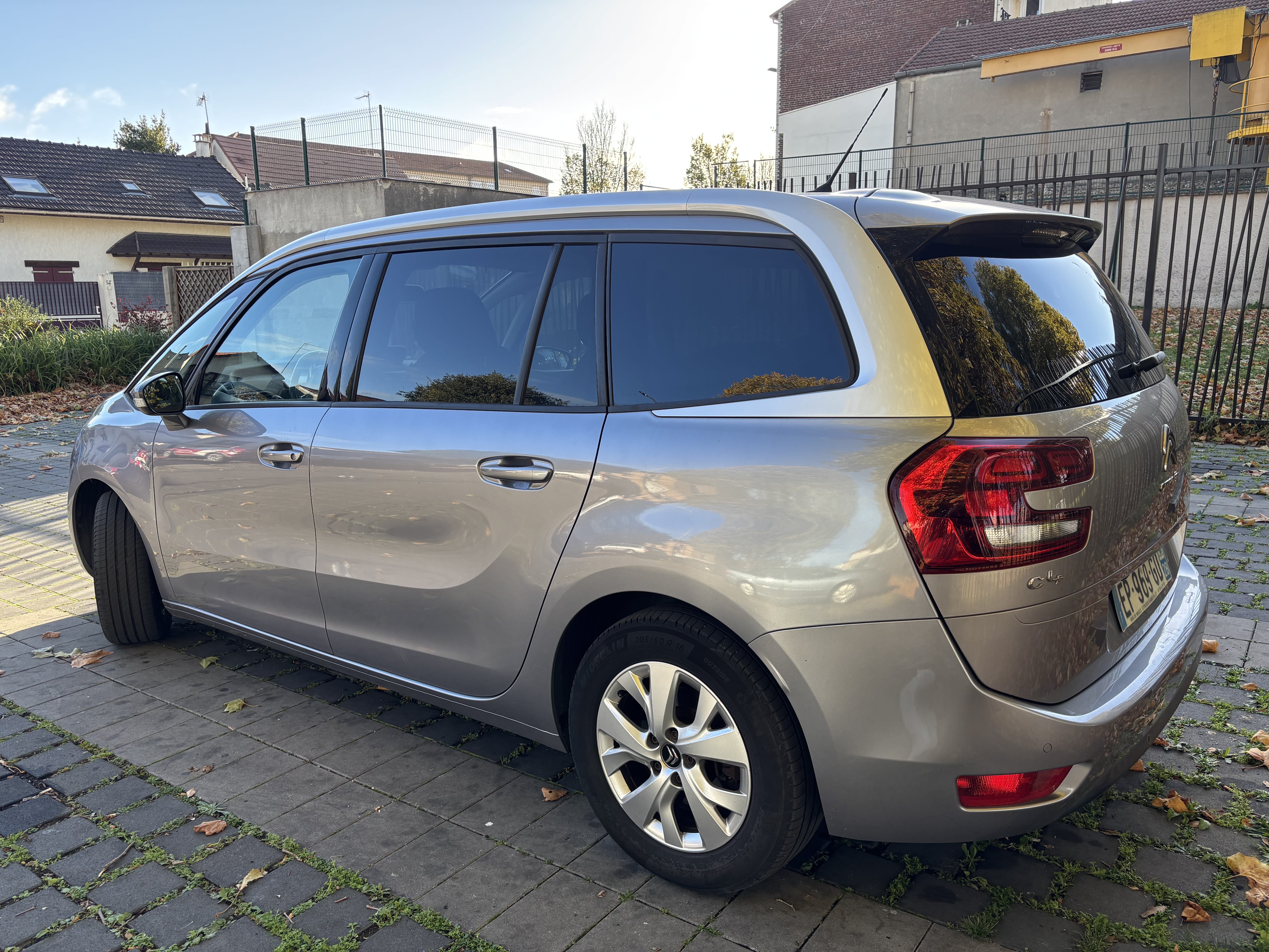 Citroen C4 Grand Spacetourer 7 places avec Climatisation