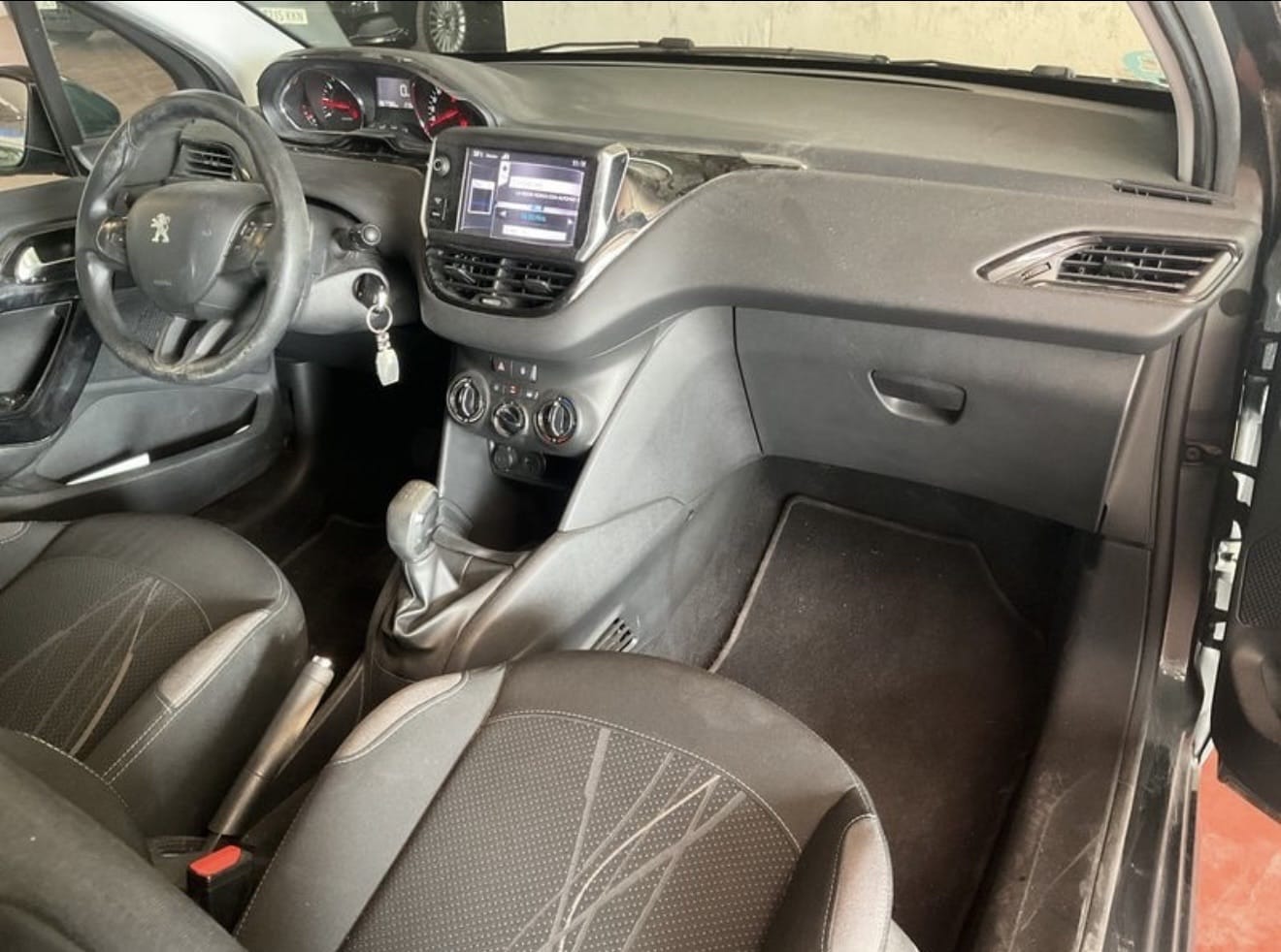 Peugeot 208 con Control de velocidad