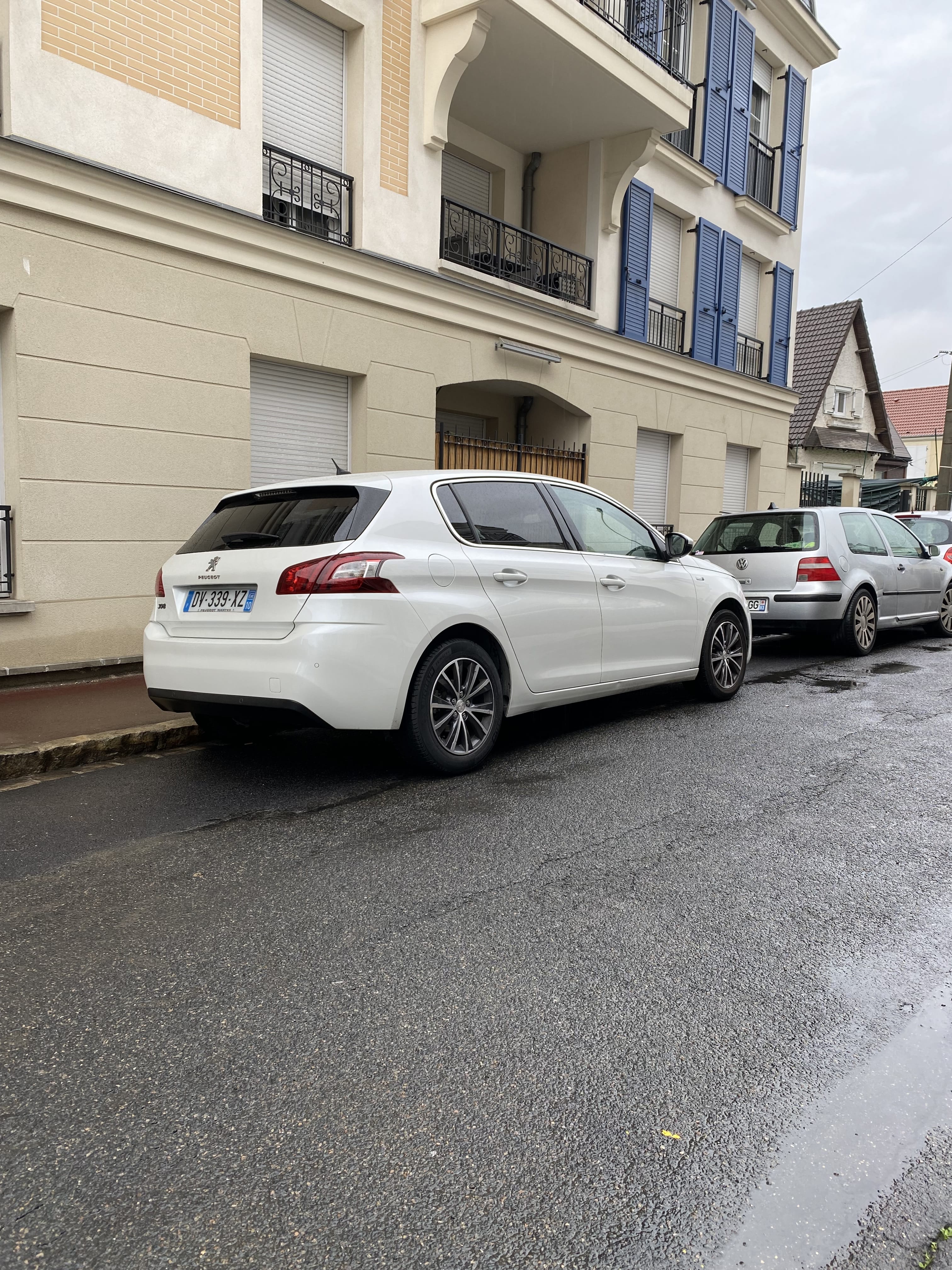 Peugeot 308 avec Accessible fauteuil roulant