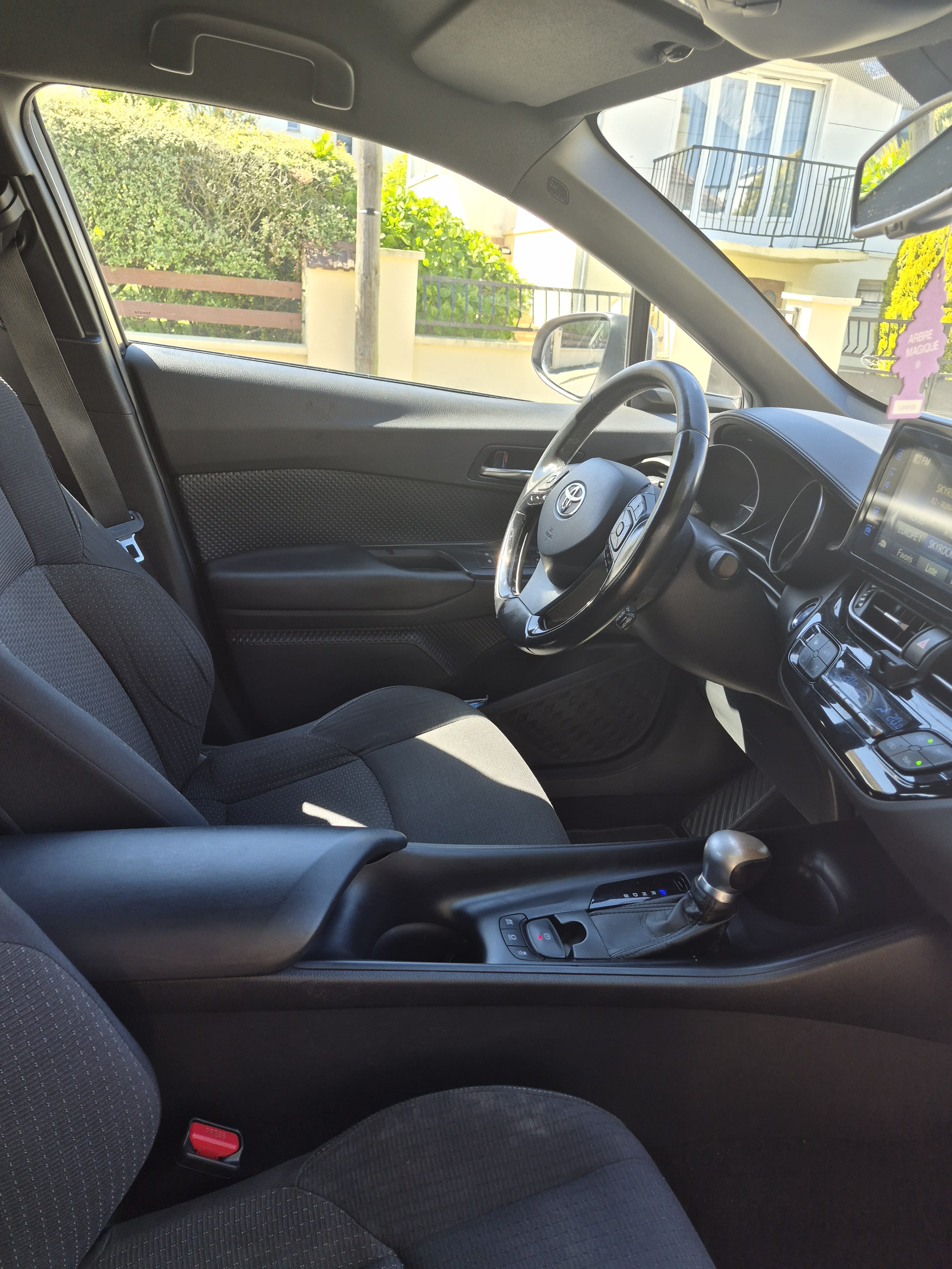 Toyota C-HR mit Navigationsgerät