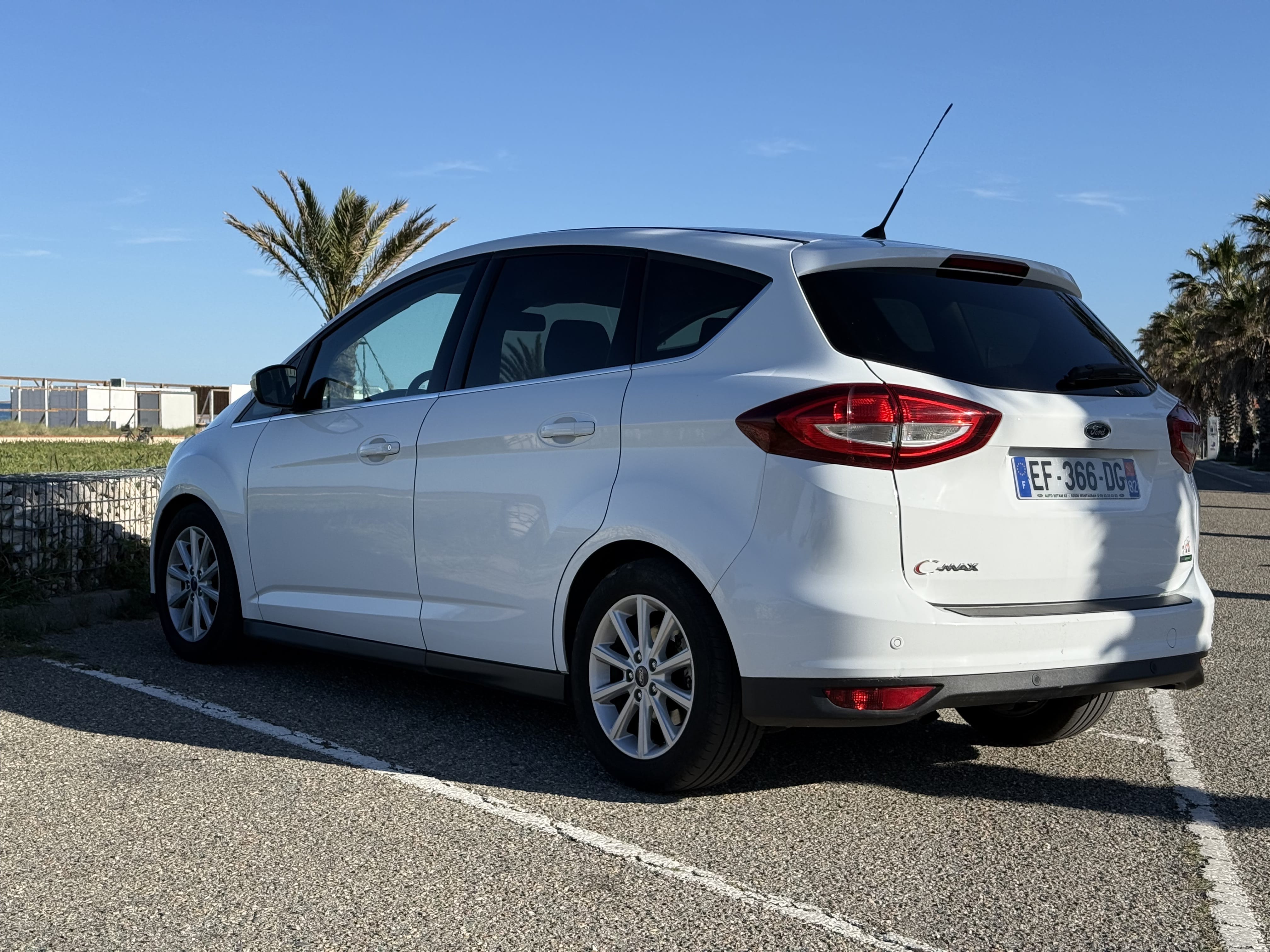 Ford C-Max avec GPS