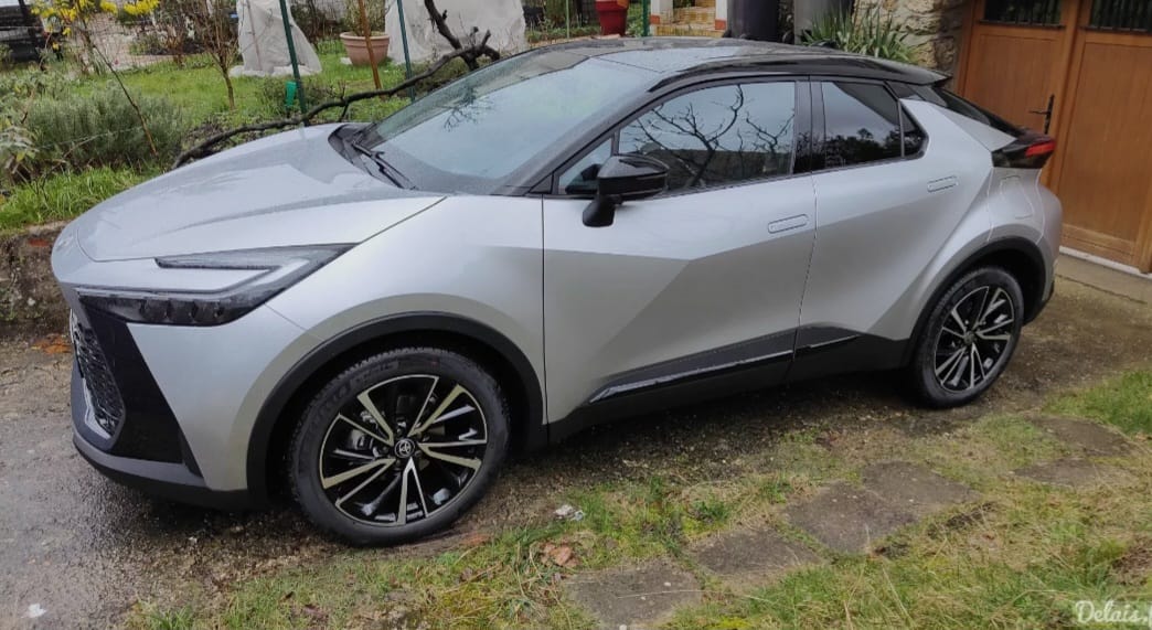 Toyota C-HR Hybrid, 2025, Essence 95 / Électrique (hybride), automatique