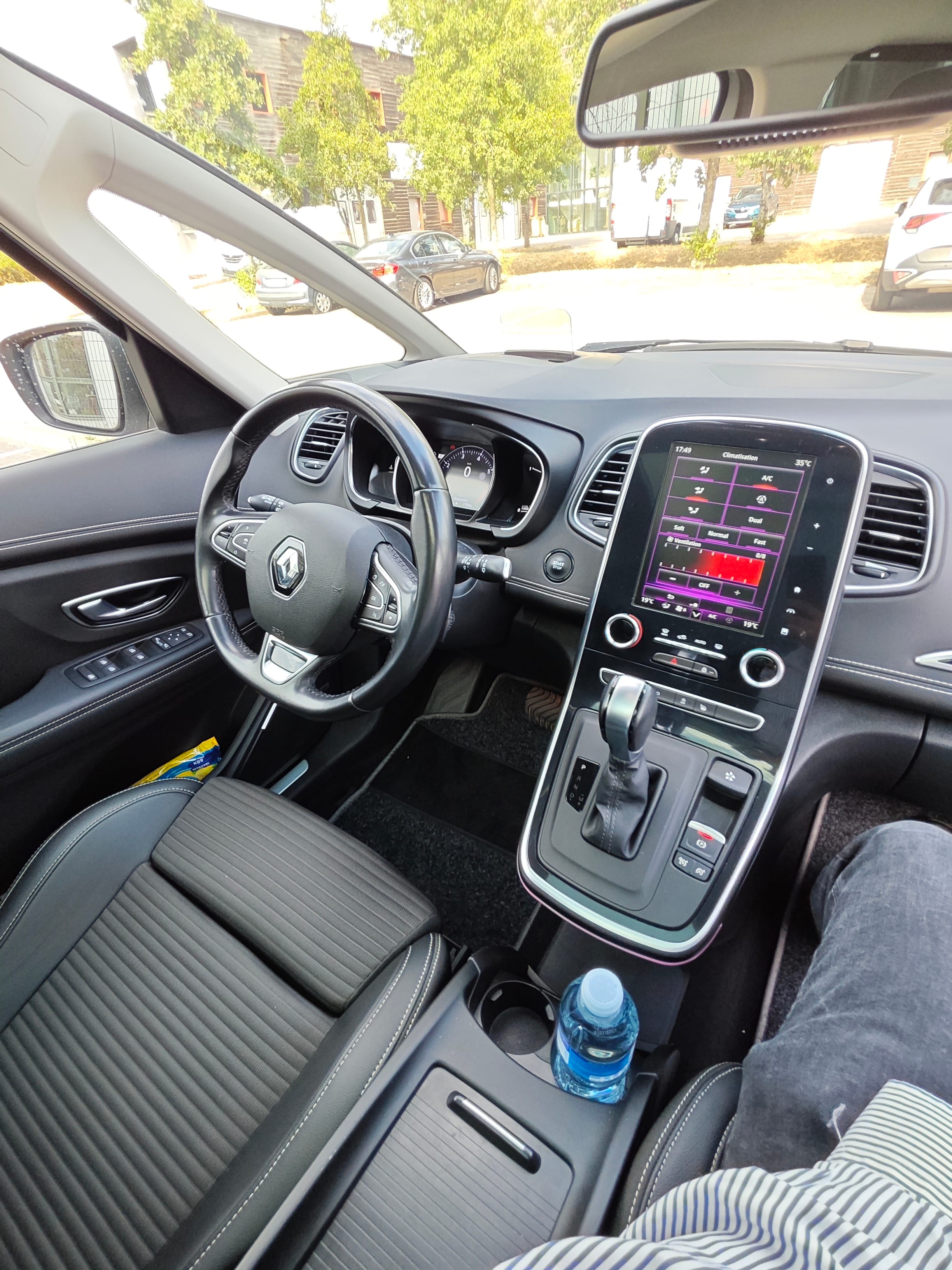 Renault Grand Scenic avec GPS