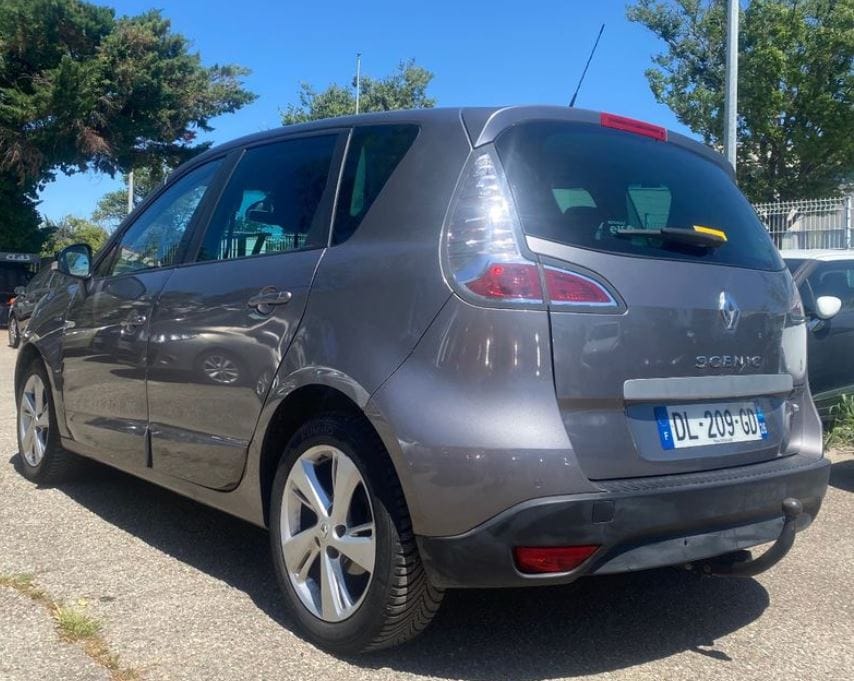 Renault Scenic Essence (24018) DL209GD avec Climatisation