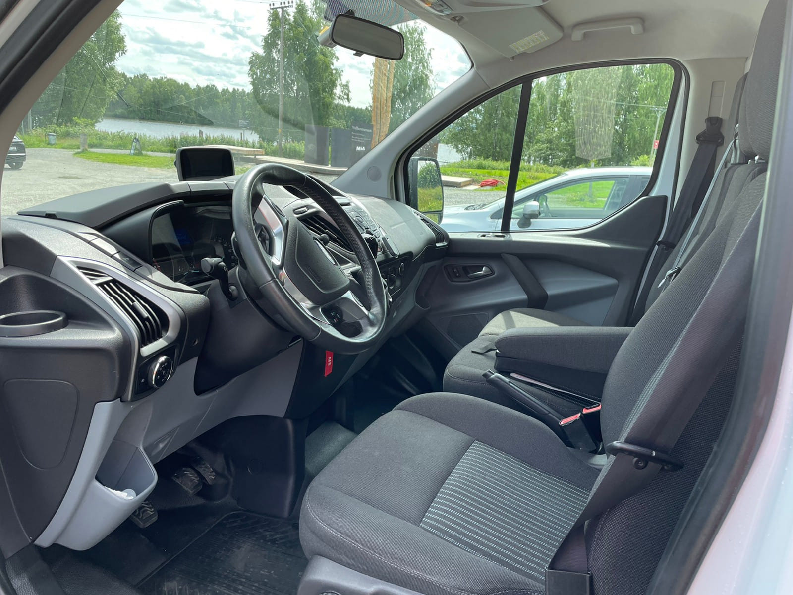 Ford Transit Custom Varebil 125 HK (92 kW) med Bluetooth audio