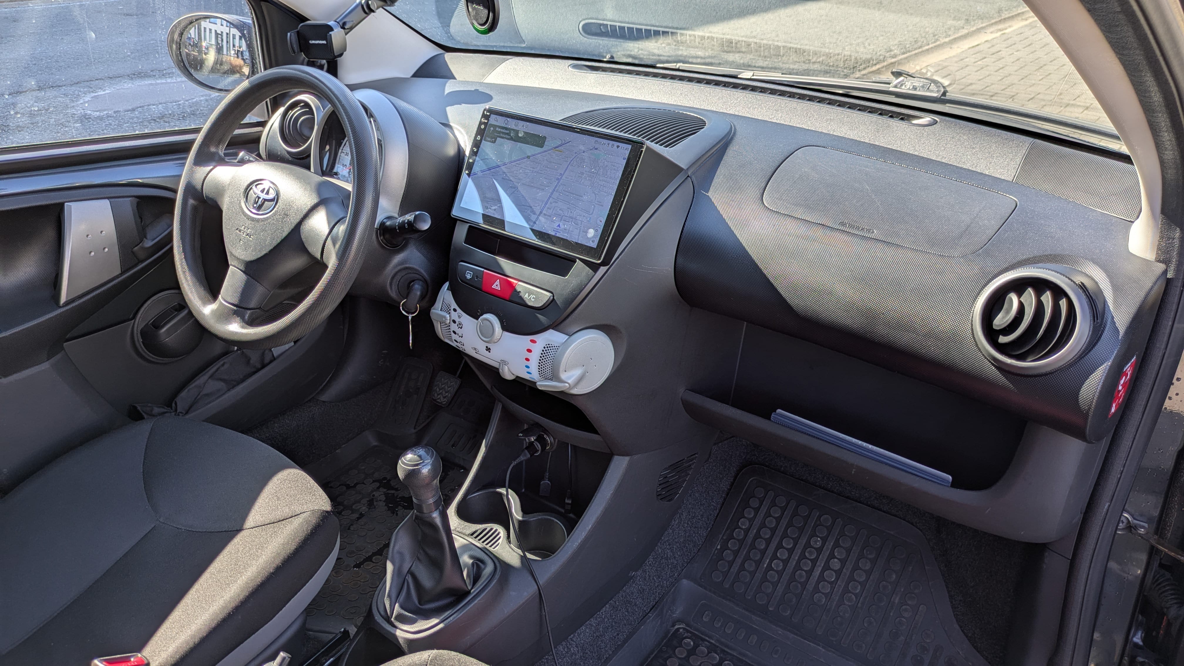 Toyota Aygo avec GPS