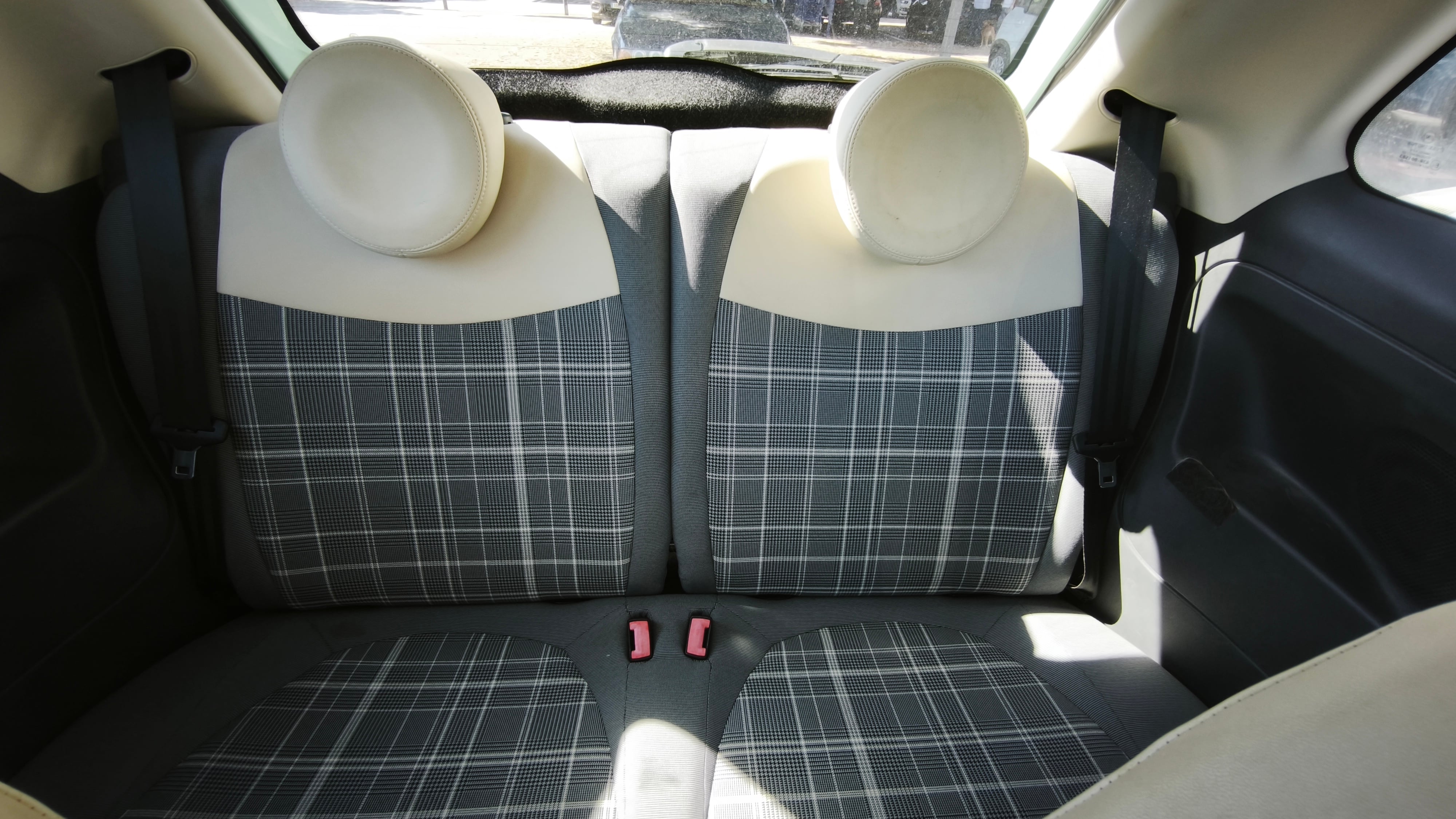 Fiat 500 Lounge med Lydinngang