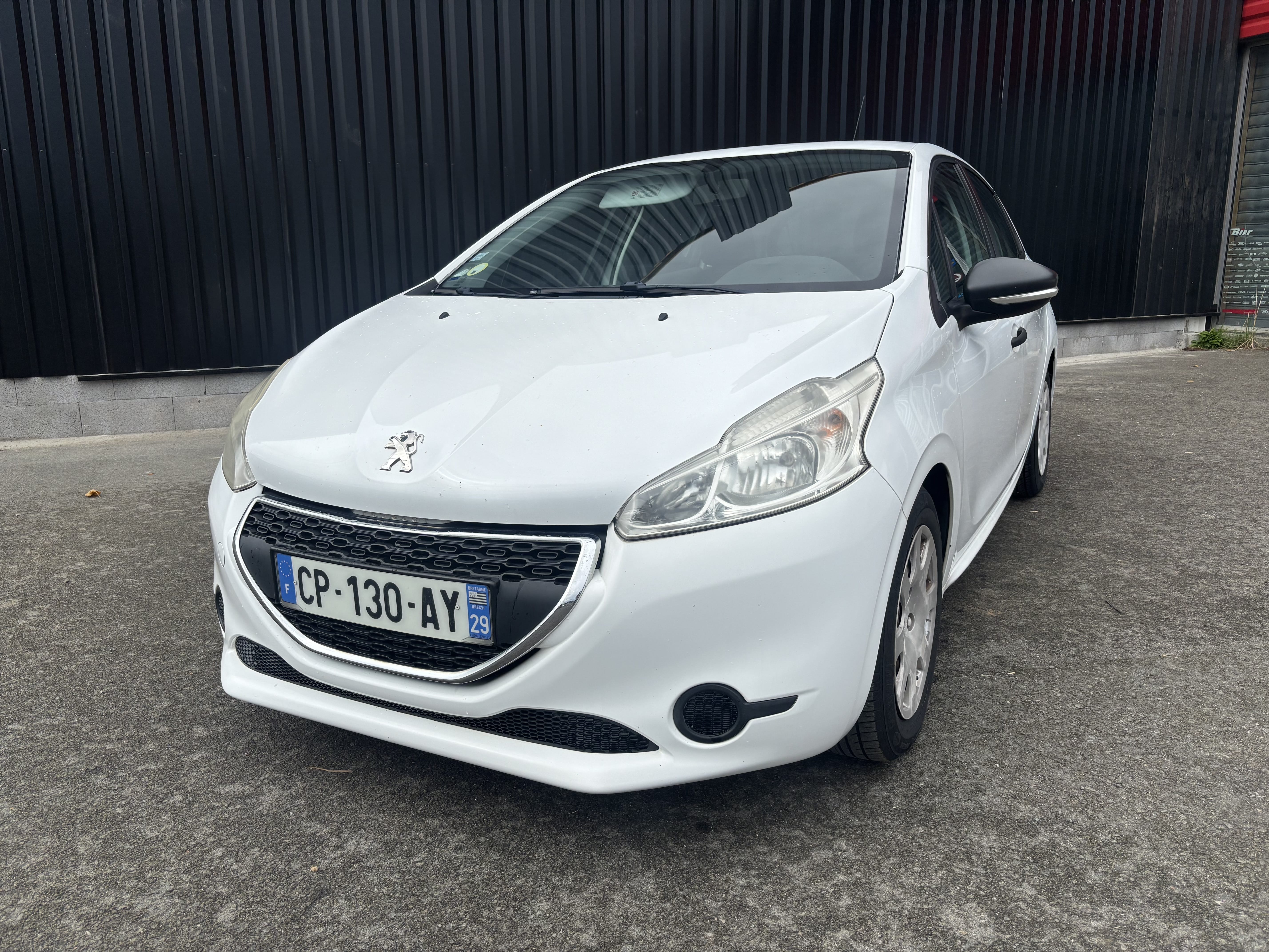 Peugeot 208 Société