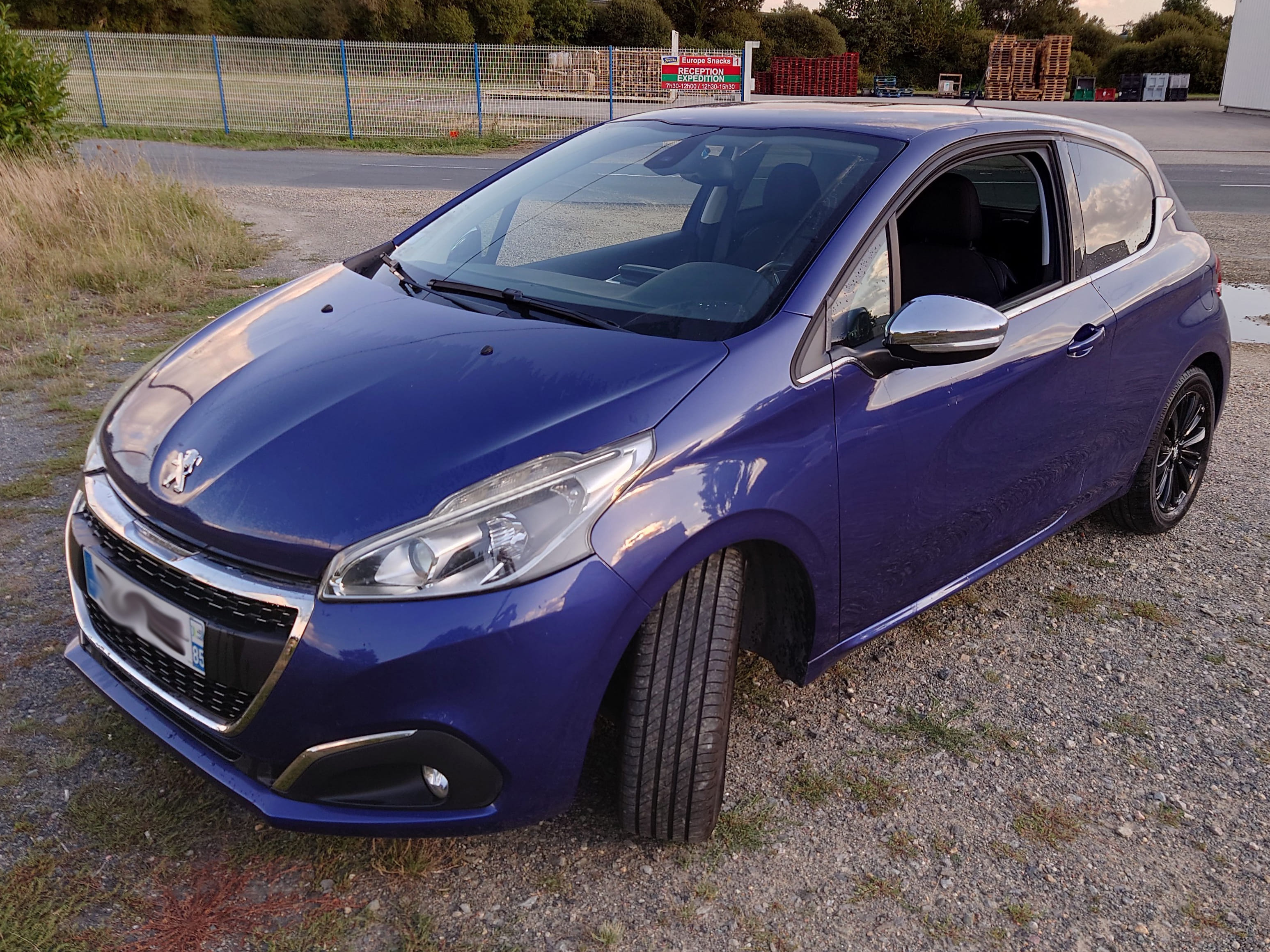 Peugeot 208 82ch, 2015, Essence 95